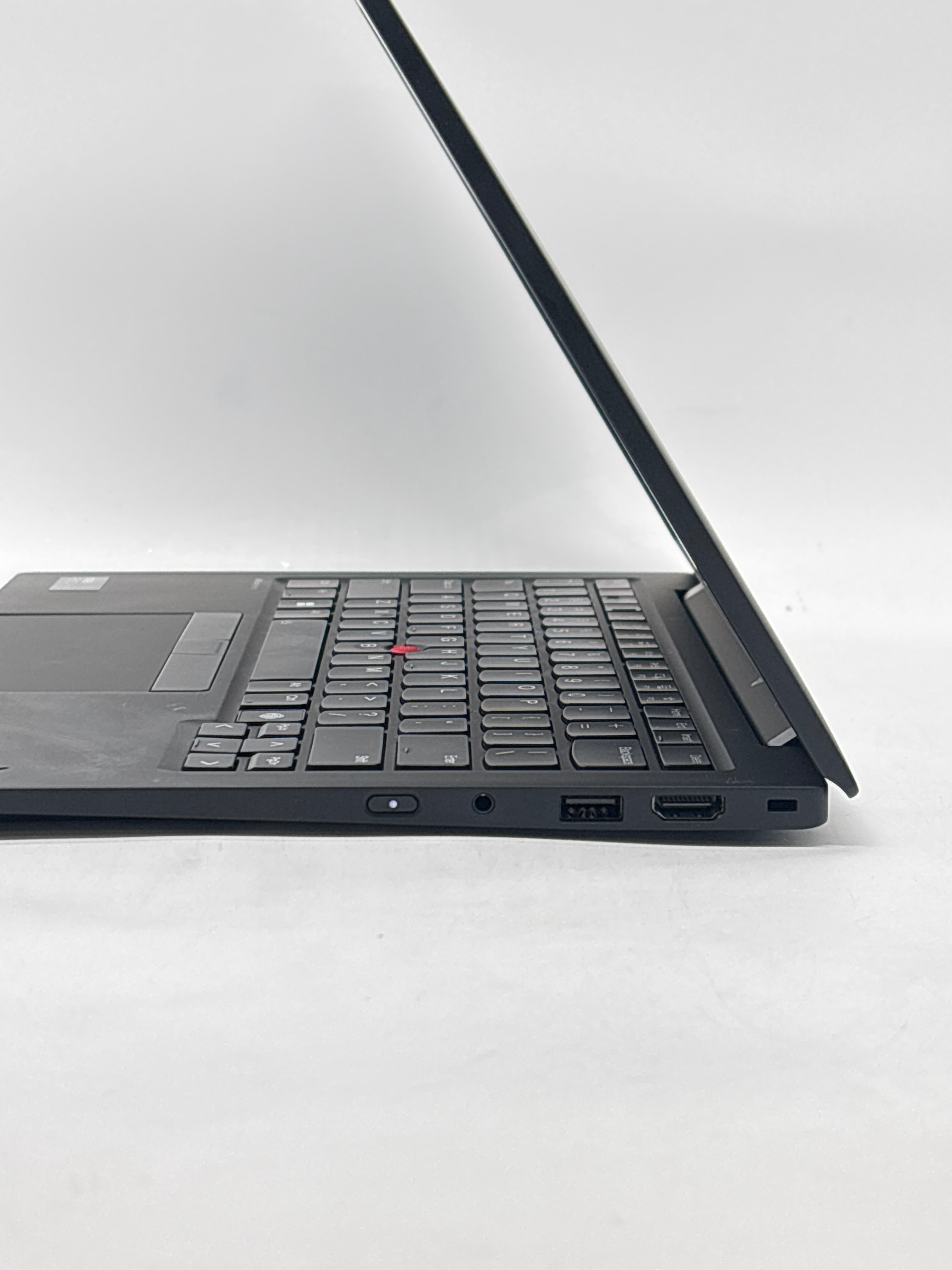 Lenovo ThinkPad X1 Carbon Gen 12 Ultra 5 125U 16GB RAM 512GB SSD Black - Used