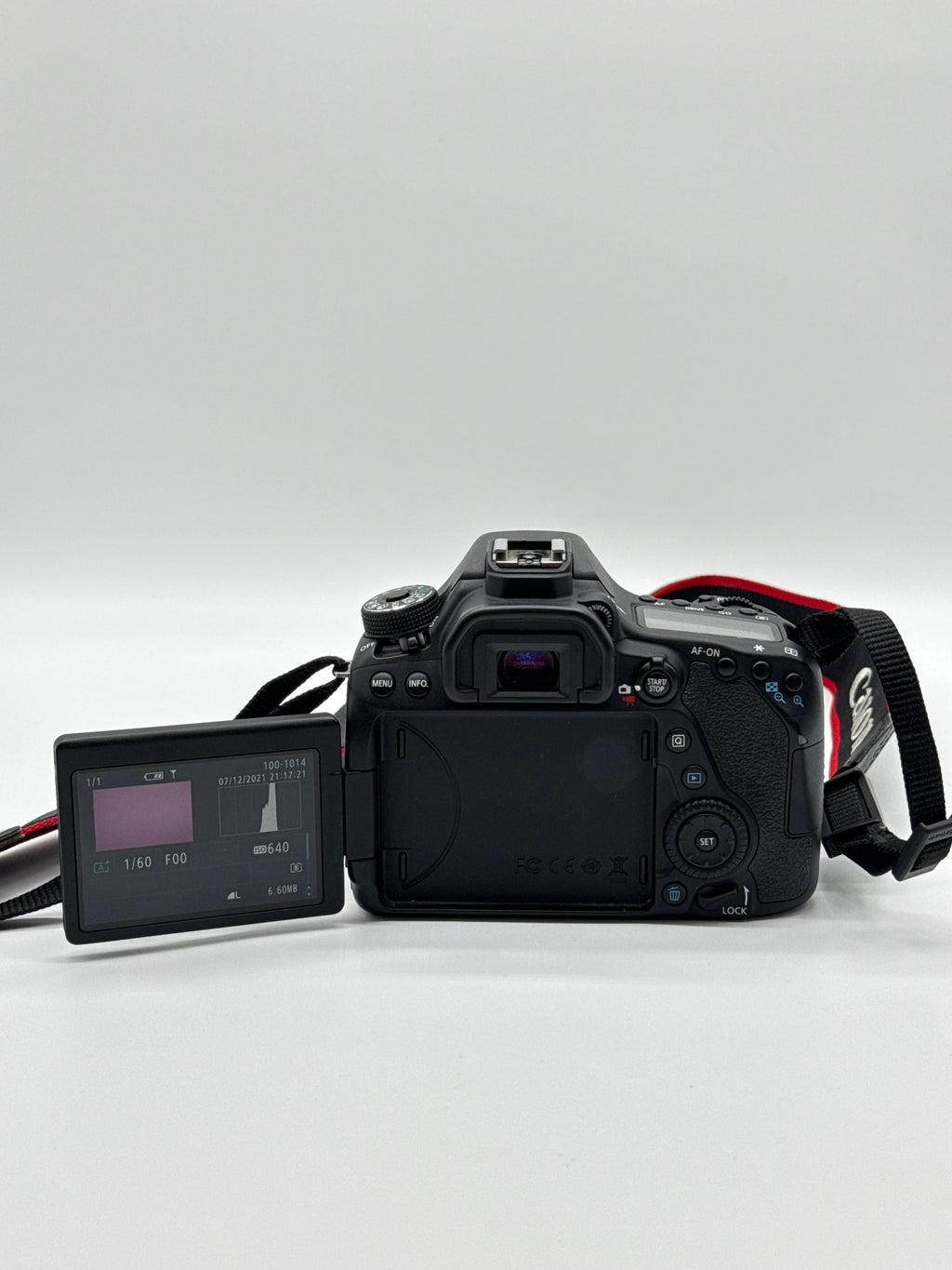 Canon EOS 80D Black Digital SLR Camera 24.2MP 18-135mm Lens