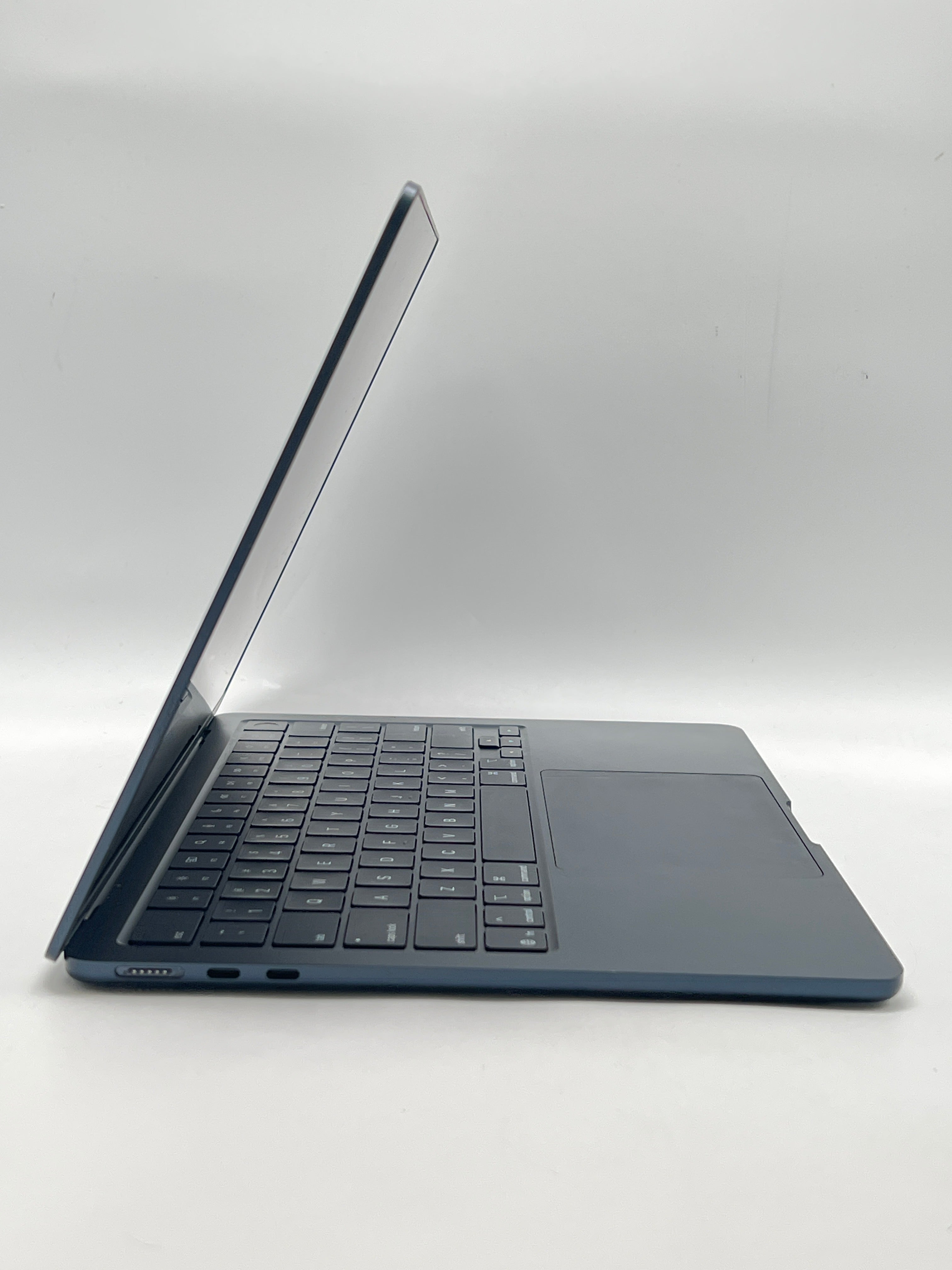 Apple MacBook Air 13" M4 A3240 16GB RAM 512GB SSD - Used