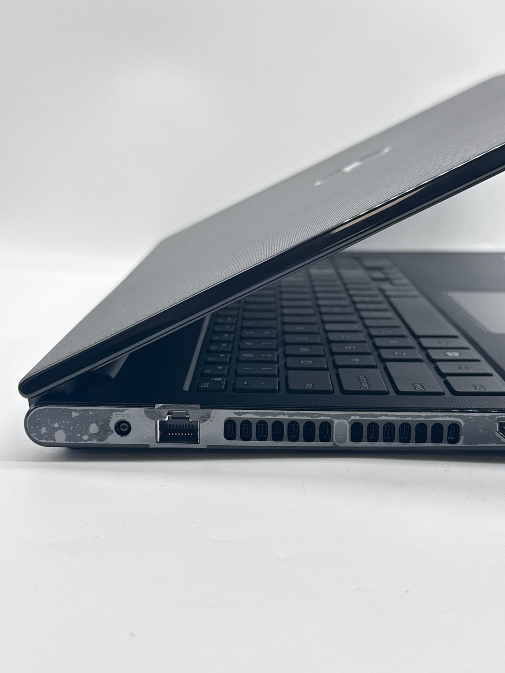 Dell Inspiron 5566 i5-7200U 8GB RAM 256GB SSD