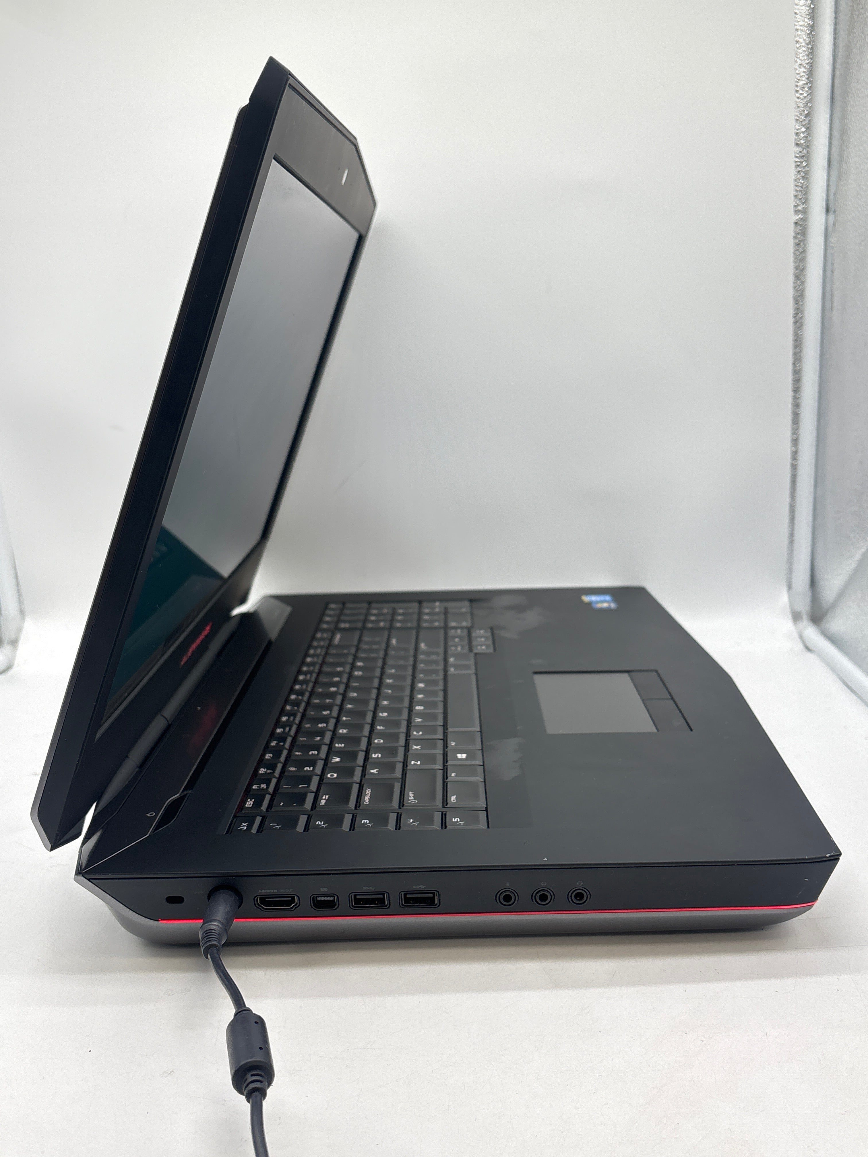 Alienware 18 i7-4930MX 32GB RAM 512GB SSD + 750GB HDD Dual GTX 780M - Used