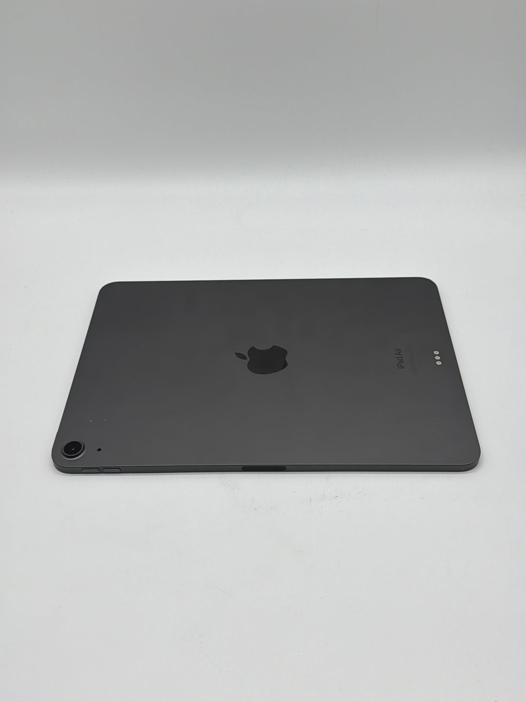 Apple iPad Air (5th Gen) A2588 64GB Wi-Fi Gray - Remotely Managed/Cracked Screen