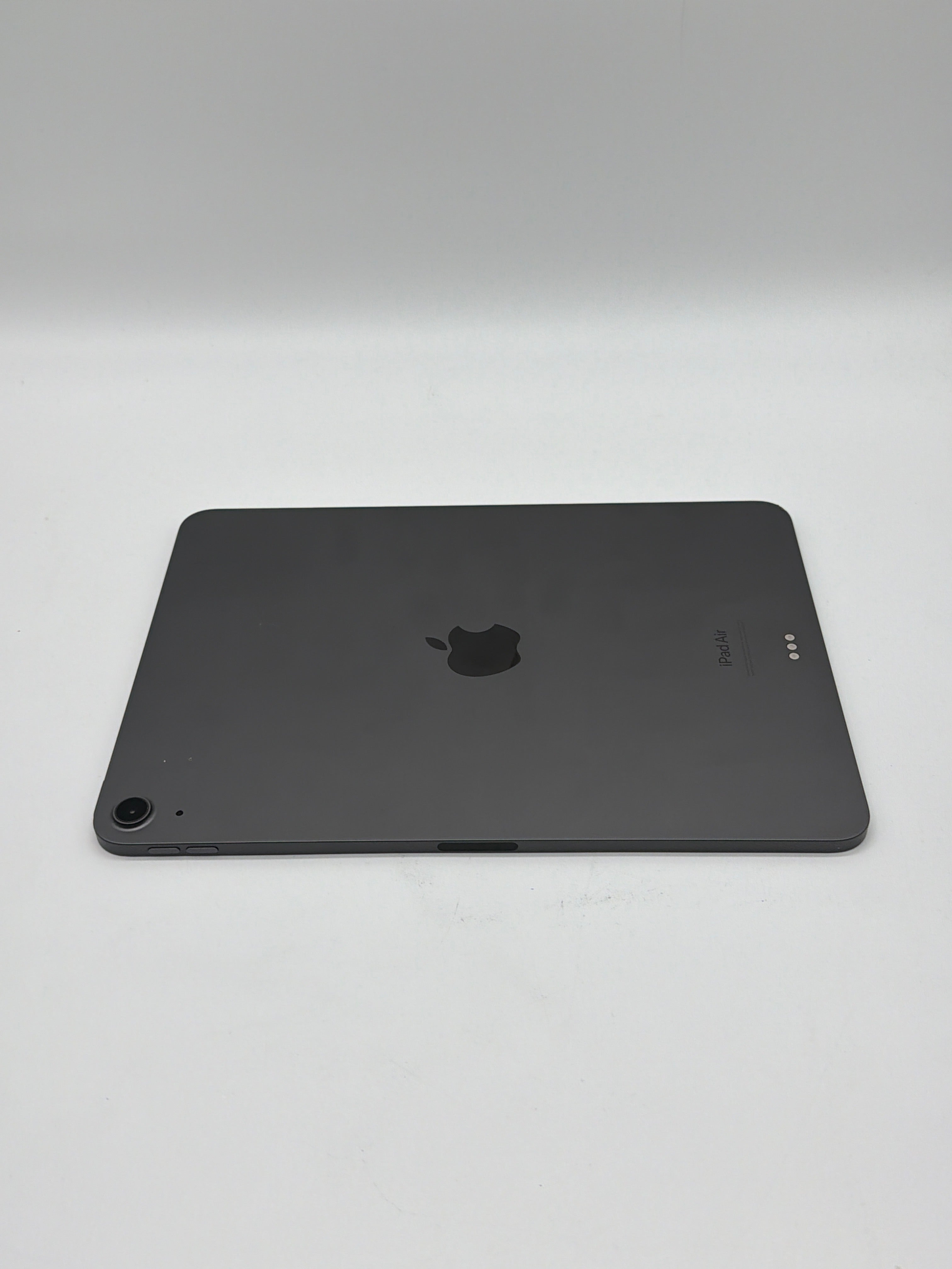Apple iPad Air (5th Gen) A2588 64GB Wi-Fi Gray - Remotely Managed/Cracked Screen