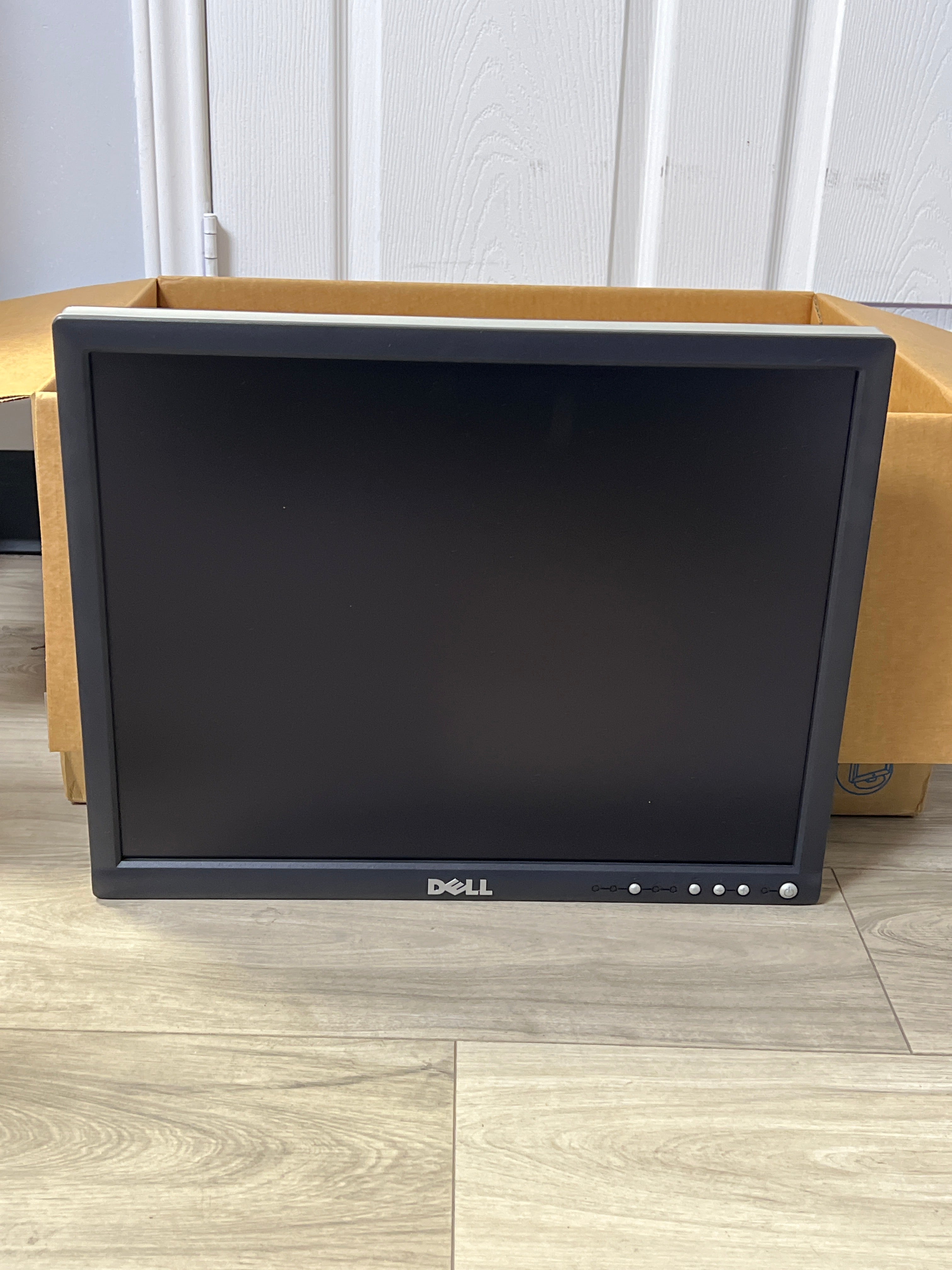 Dell UltraSharp 2001FP 20" LCD Monitor - New in Box