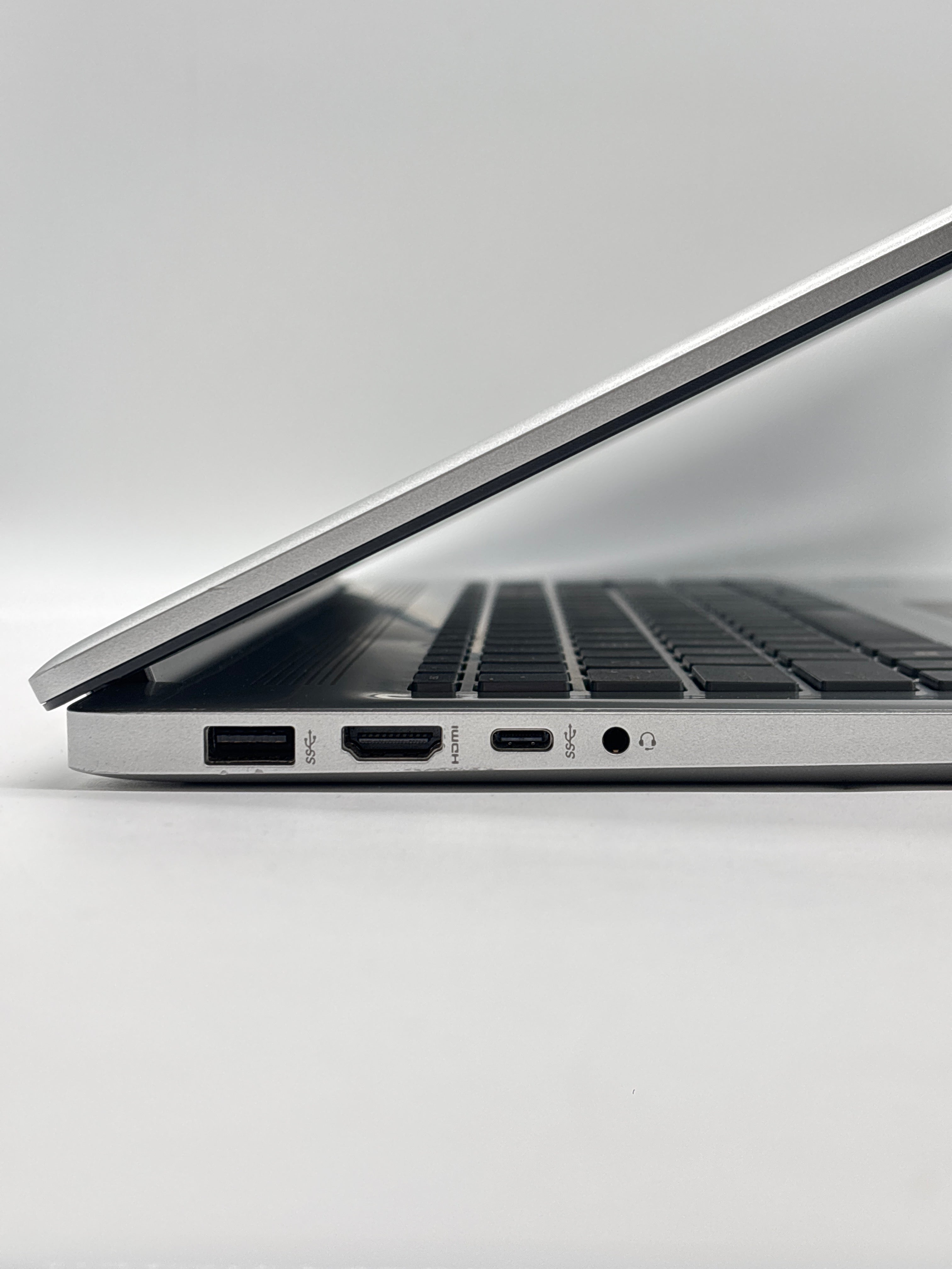 HP 17-cn0001tg Pentium N5030 8GB RAM 128GB SSD