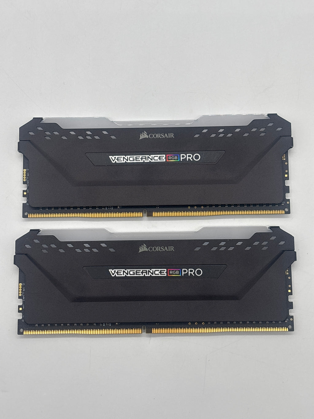 Corsair Vengeance RGB Pro 16GB (2x8GB) RAM DDR4 3200MHz CMW16GX4M2C3200C16