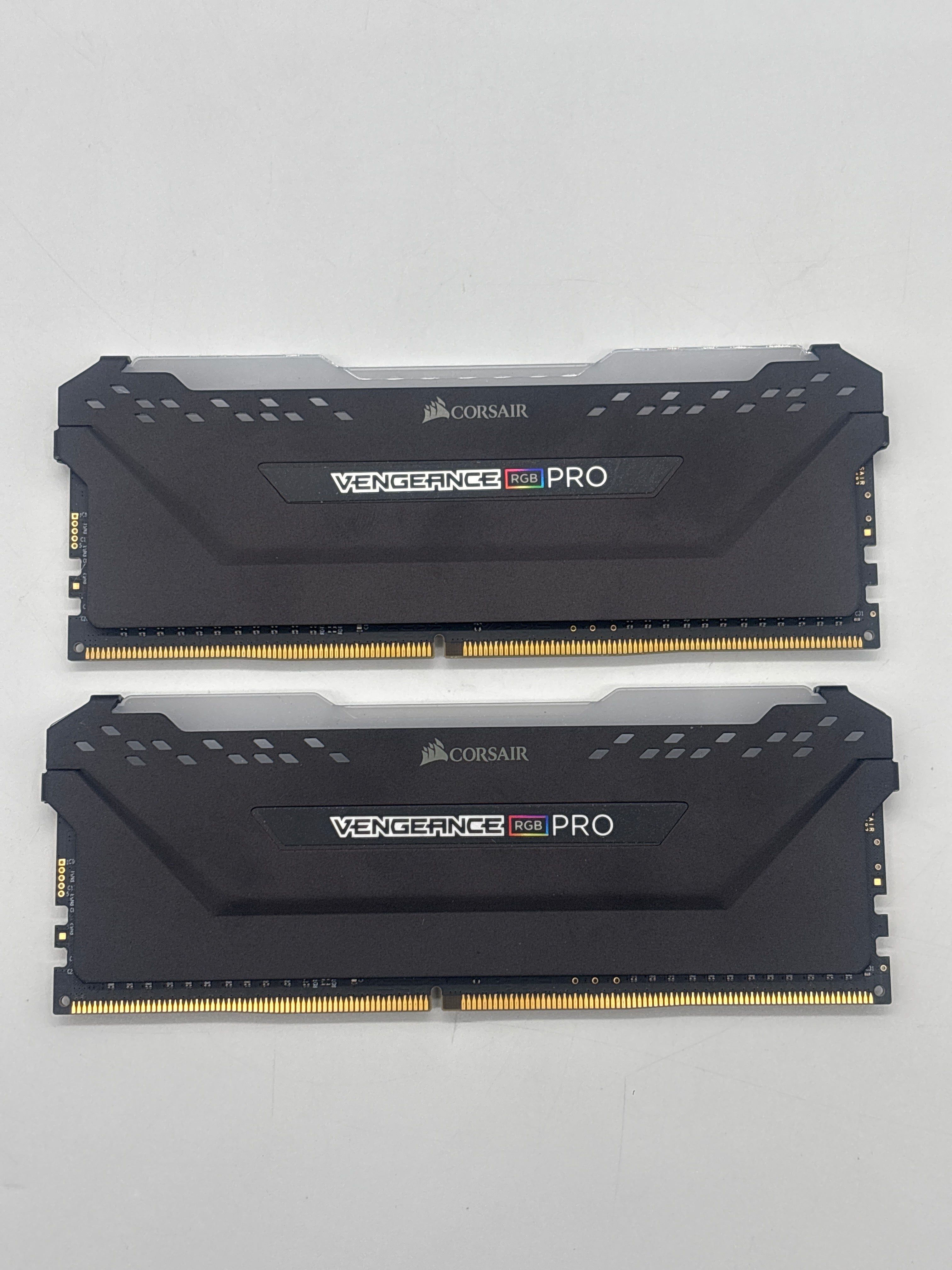 Corsair Vengeance RGB Pro 16GB (2x8GB) RAM DDR4 3200MHz CMW16GX4M2C3200C16