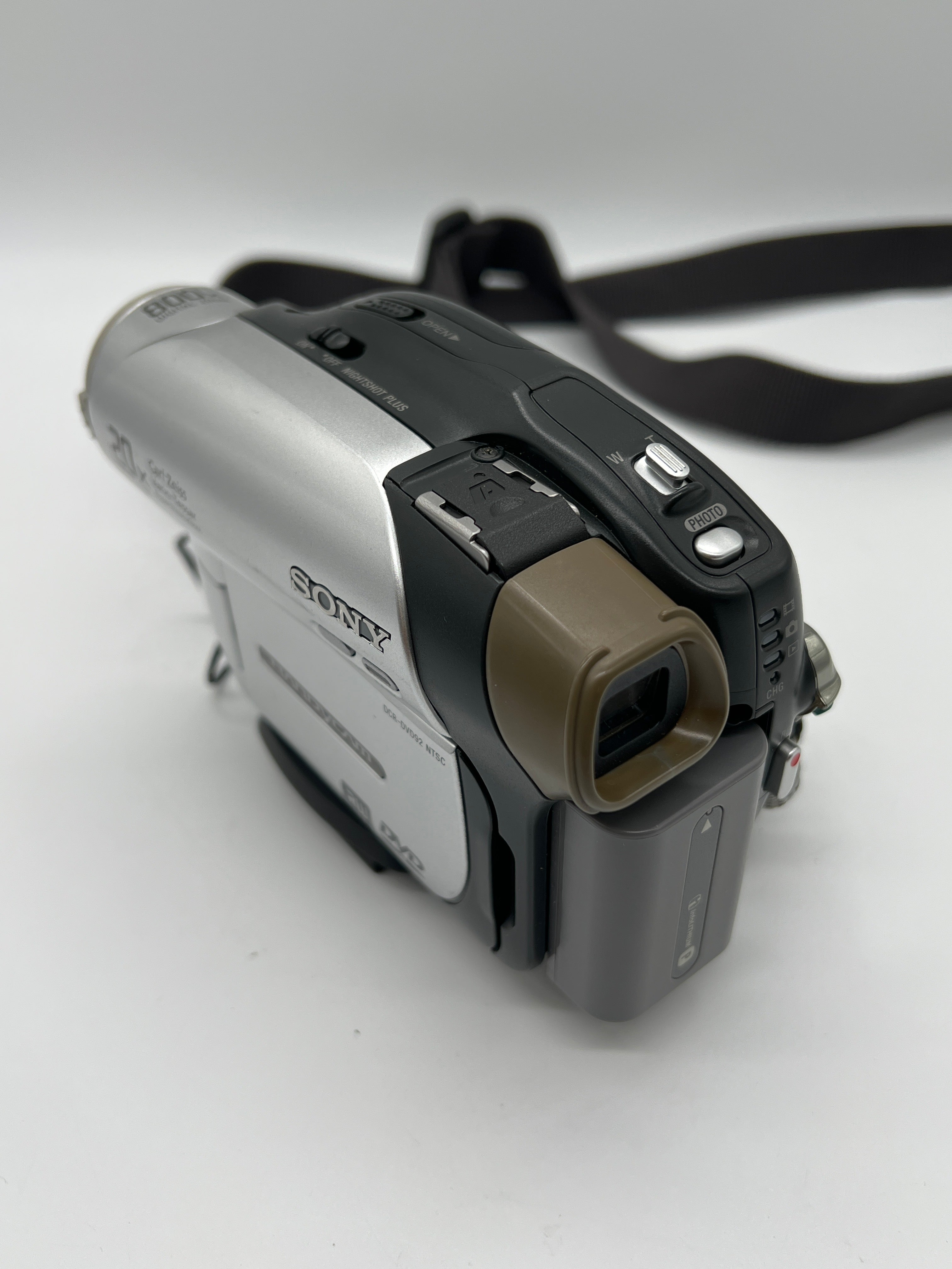 Sony HandyCam DCR-DVD92 Digital Mini DVD Video Camera Camcorder - Bad Battery