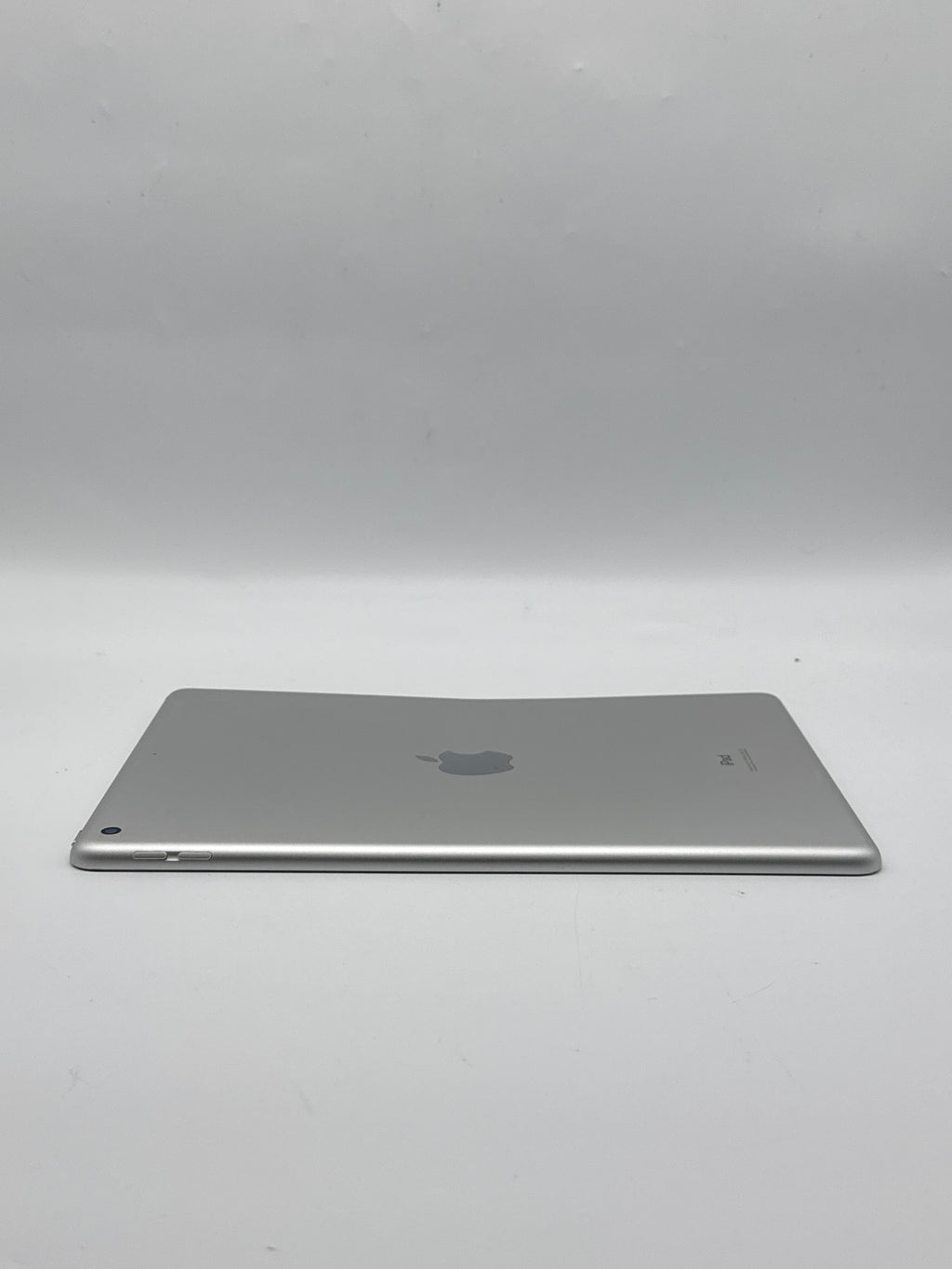 Apple iPad 7th Gen A2197 Wi-Fi 32GB Silver 10.2in - Read