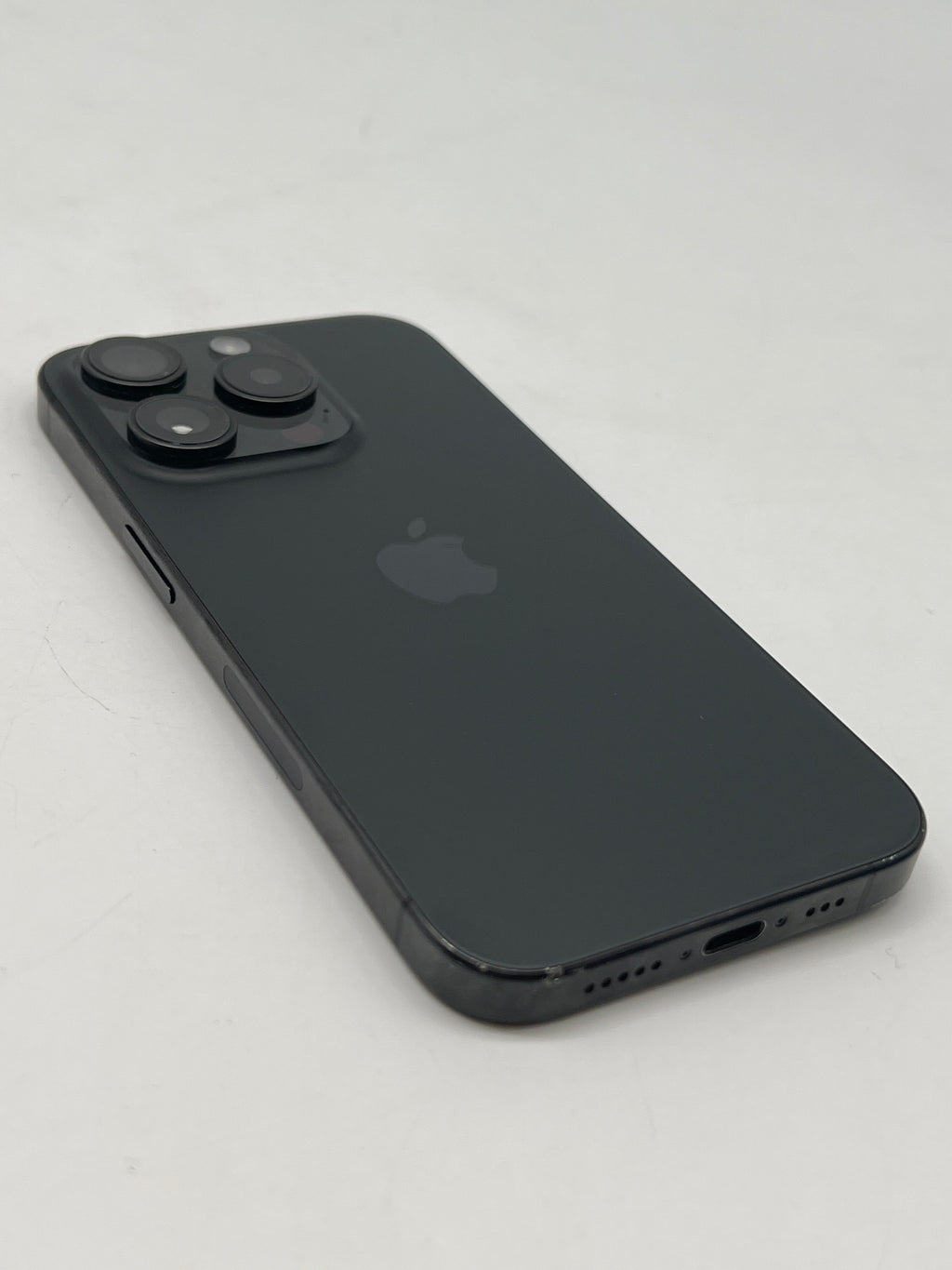 Apple iPhone 15 Pro 128GB Unlocked Black- Used