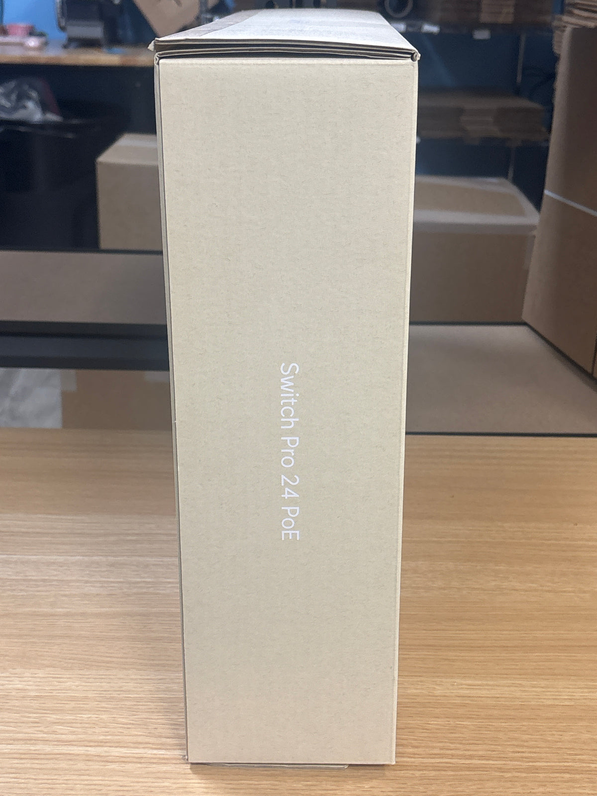 Ubiquiti UniFi Switch Pro 24 PoE 400W (USW-Pro-24-POE) White - New