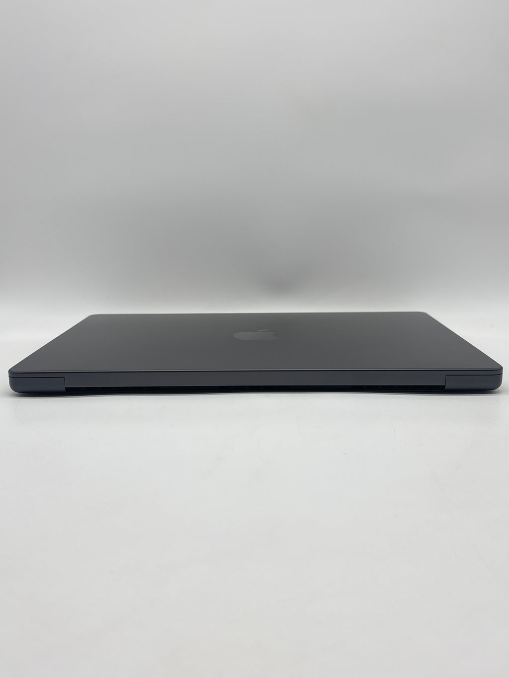 Apple MacBook Pro A2992 M3 Pro 18GB RAM 512GB (Cycle Count 24)