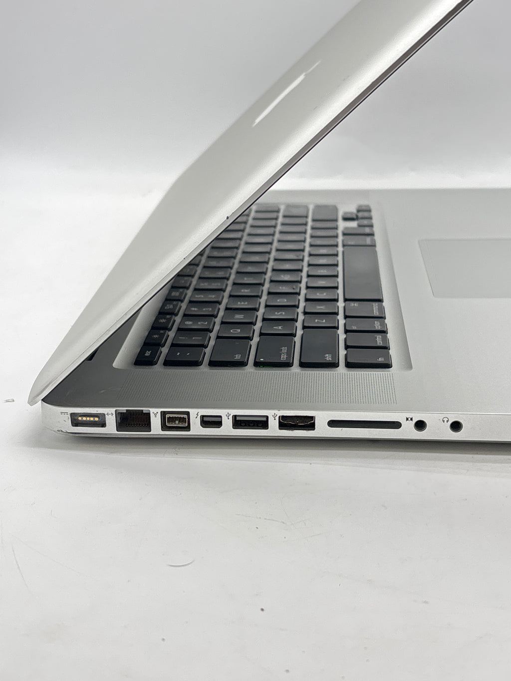 Apple MacBook Pro 15in A1286 Core i7 4GB RAM 500GB SATA Disk - Used