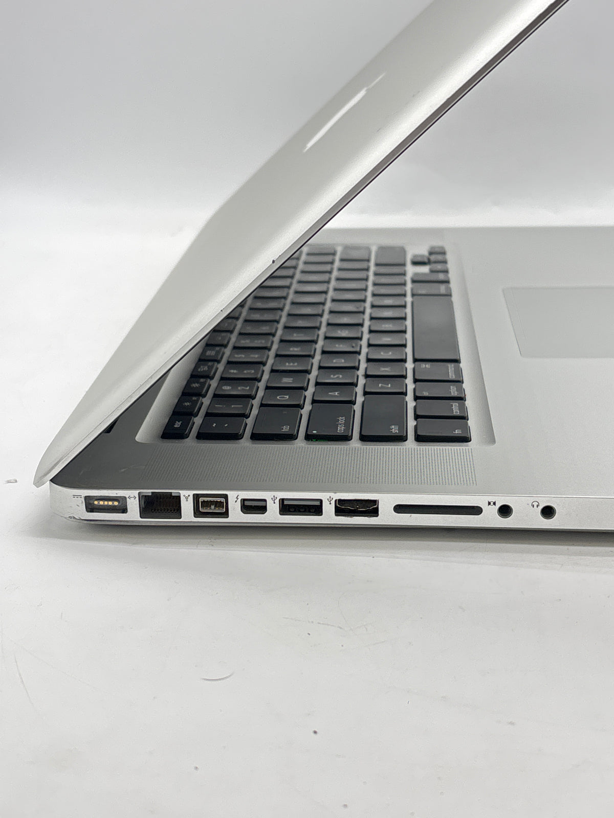 Apple MacBook Pro 15in A1286 Core i7 4GB RAM 500GB SATA Disk - Used