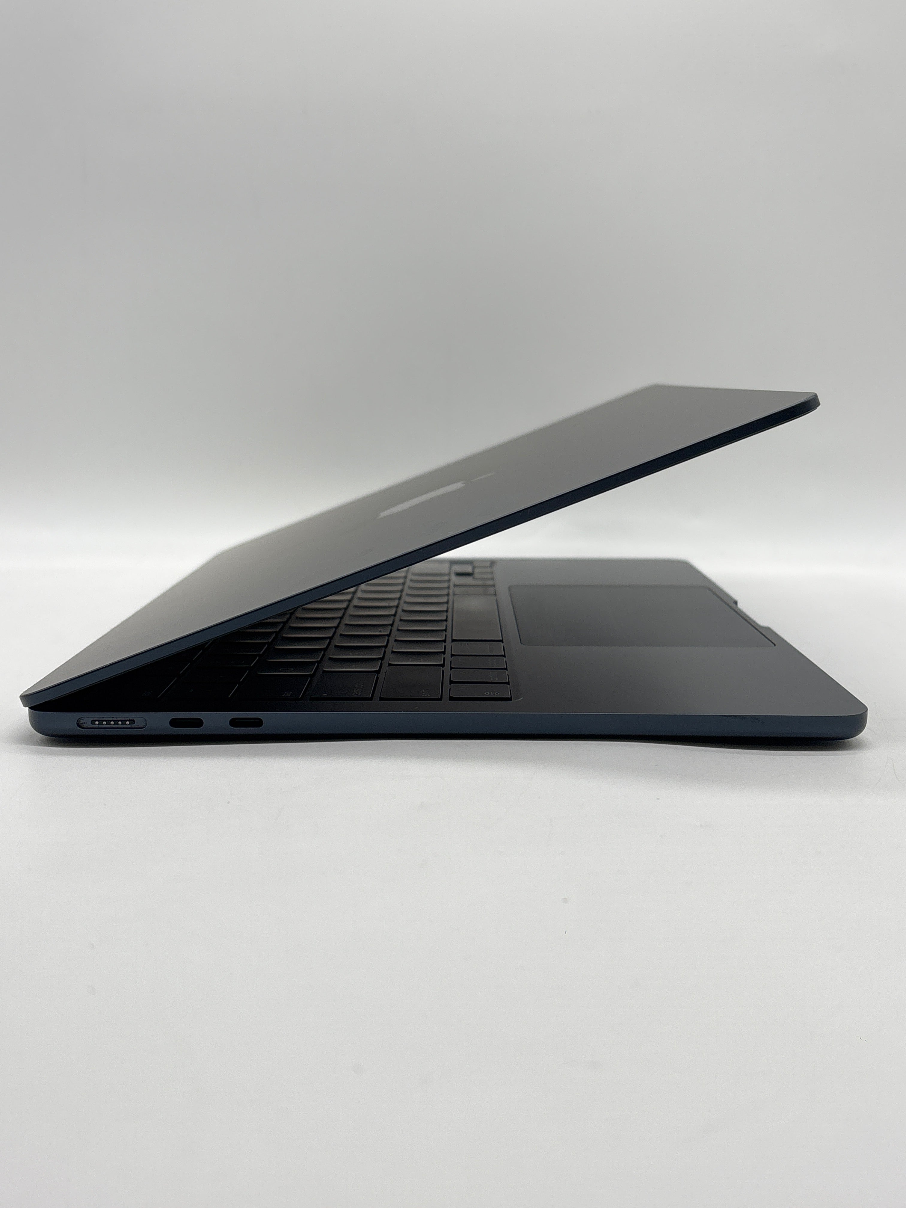 Apple MacBook Air 13" A2681 M2 16GB RAM 256GB SSD