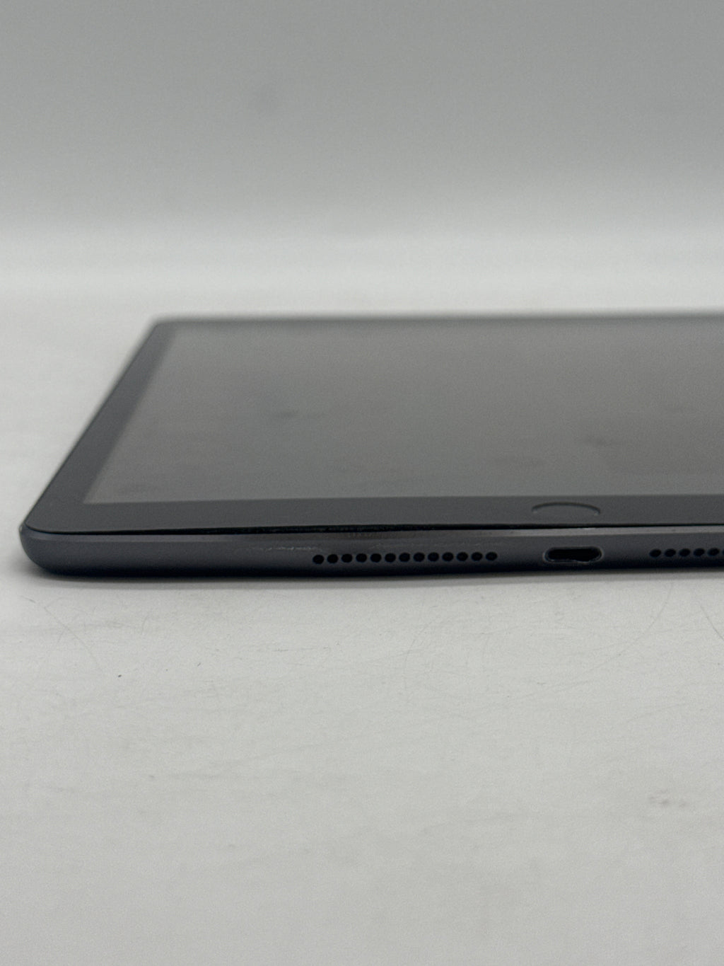 Apple iPad 9th Gen A2602 64GB Wi-Fi 10.2 in Space Gray Bent Frame
