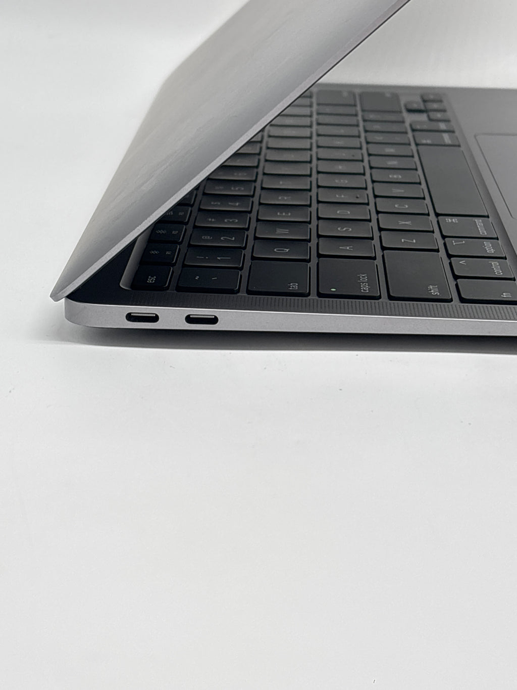 2020 Apple MacBook Air 13" Intel Core i3 8GB RAM 256GB SSD - Used