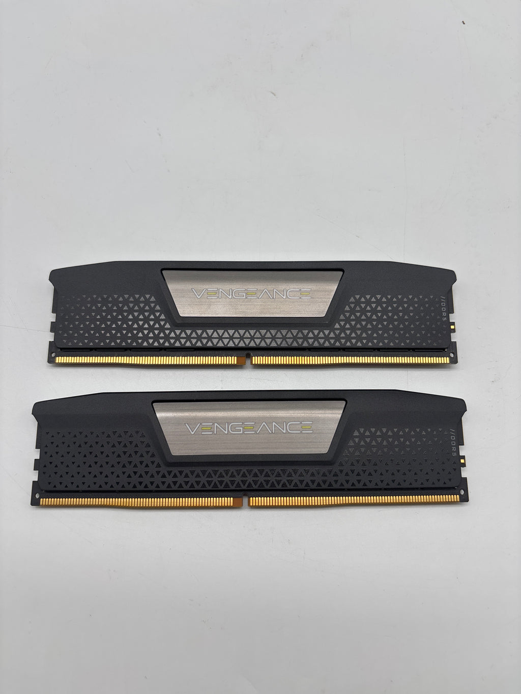 Corsair Vengeance DDR5 CMK64GX5M2B5200C40 64GB RAM 2x32GB 5200MT/s - Used