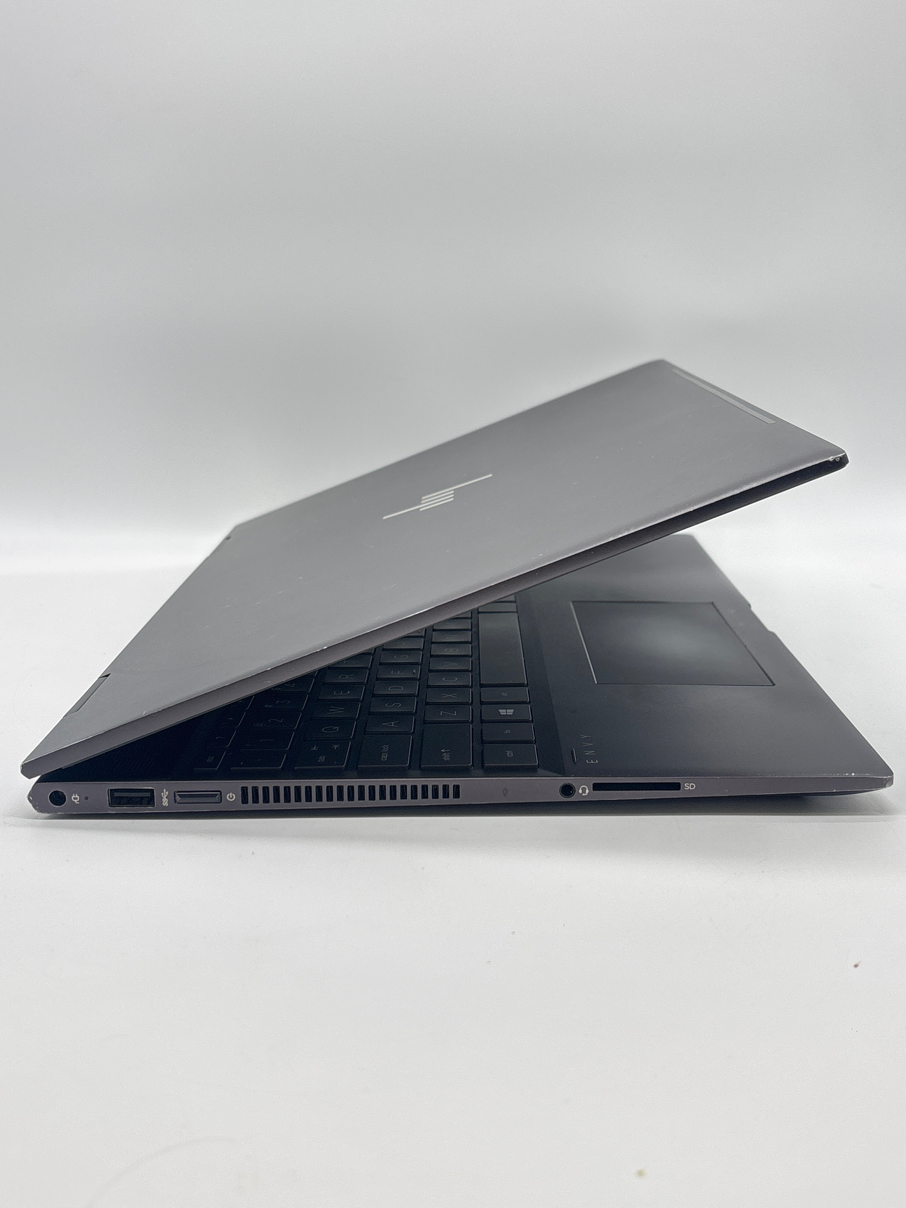 HP 15M-CP0011DX AMD Ryzen 5 8GB RAM 128GB SSD Purple