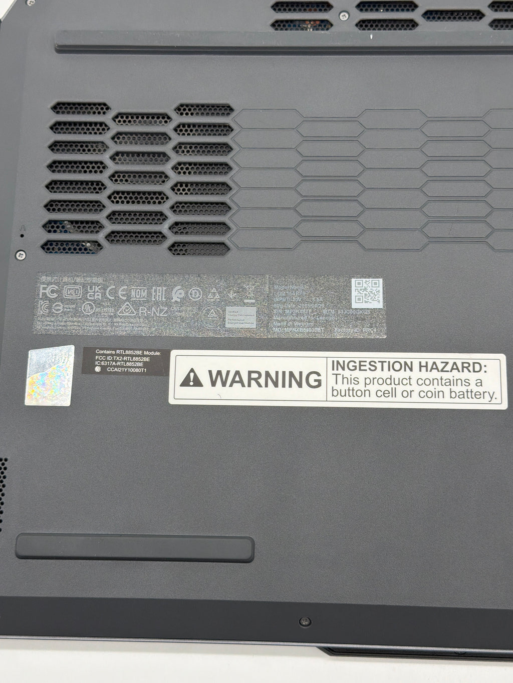 Lenovo LOQ 15ARP9 15.6" Ryzen 5 12GB RAM 512GB SSD RTX 4050 Gray