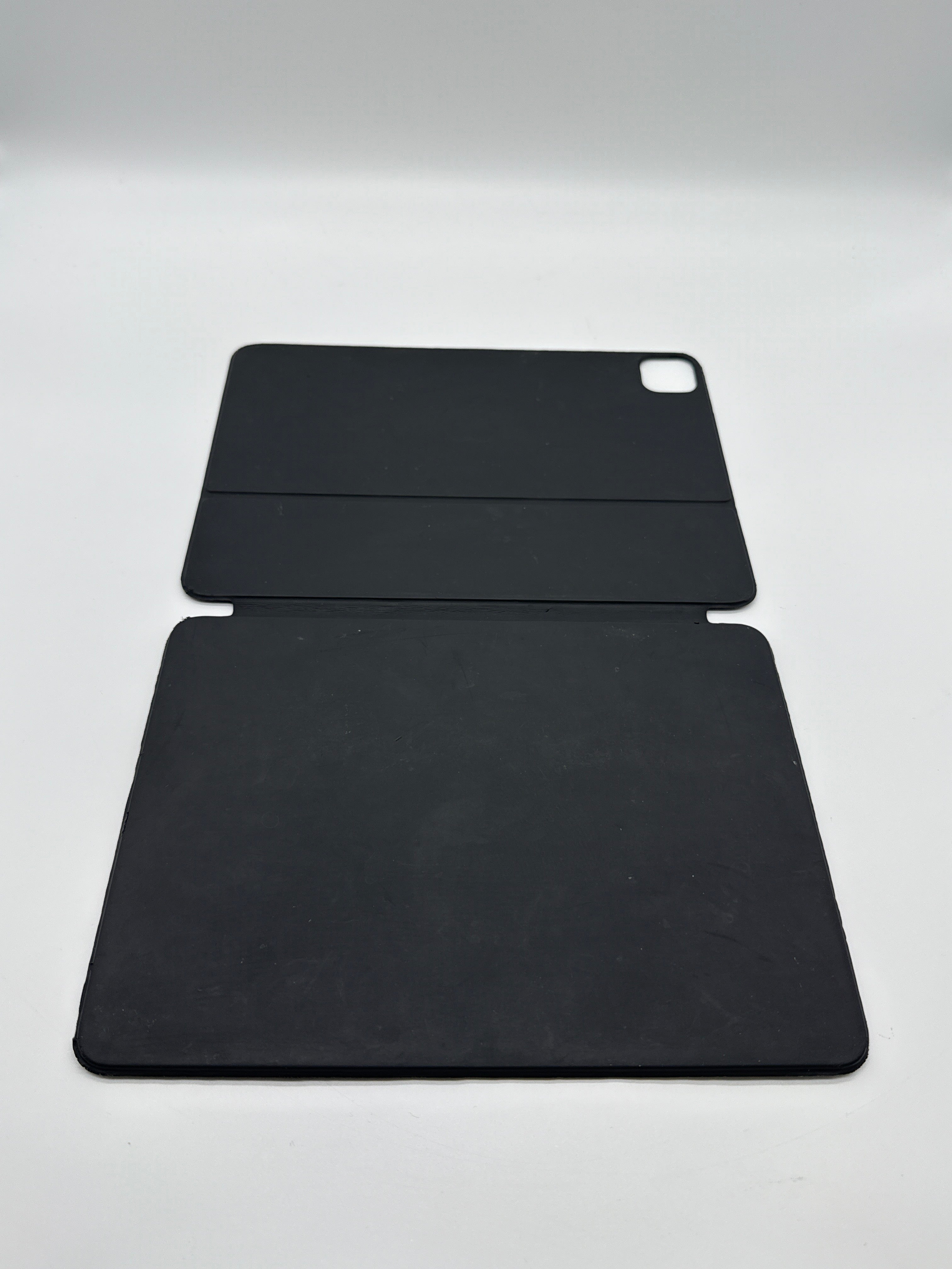 Apple Smart Keyboard Folio A2038 for iPad Pro 11 inch Black Used