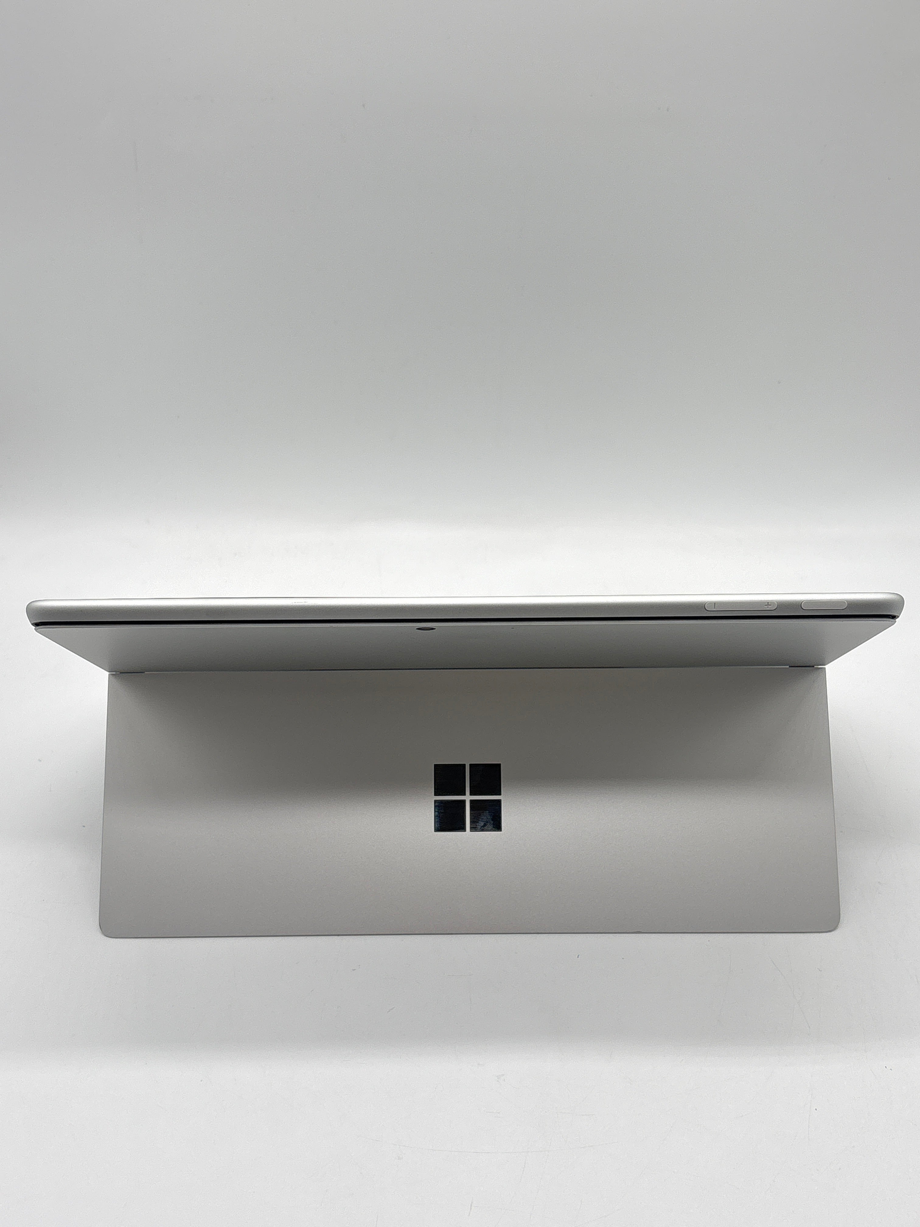 Microsoft Surface Pro 9 2038 i5-1245U 16GB RAM 256GB SSD