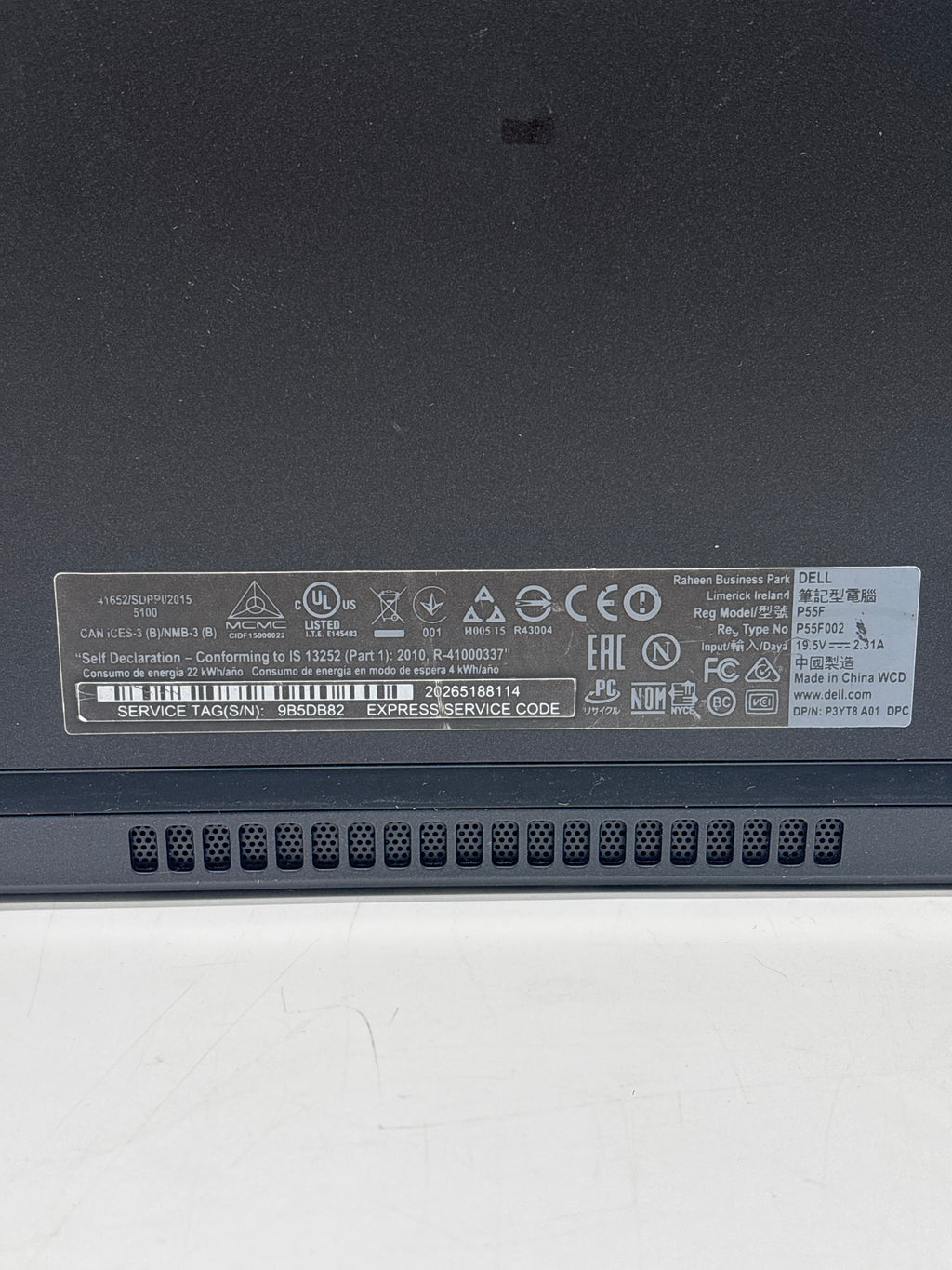 Dell Inspiron 15-7568 i3-6100U 4GB RAM 500GB HDD - For Parts (No Battery)