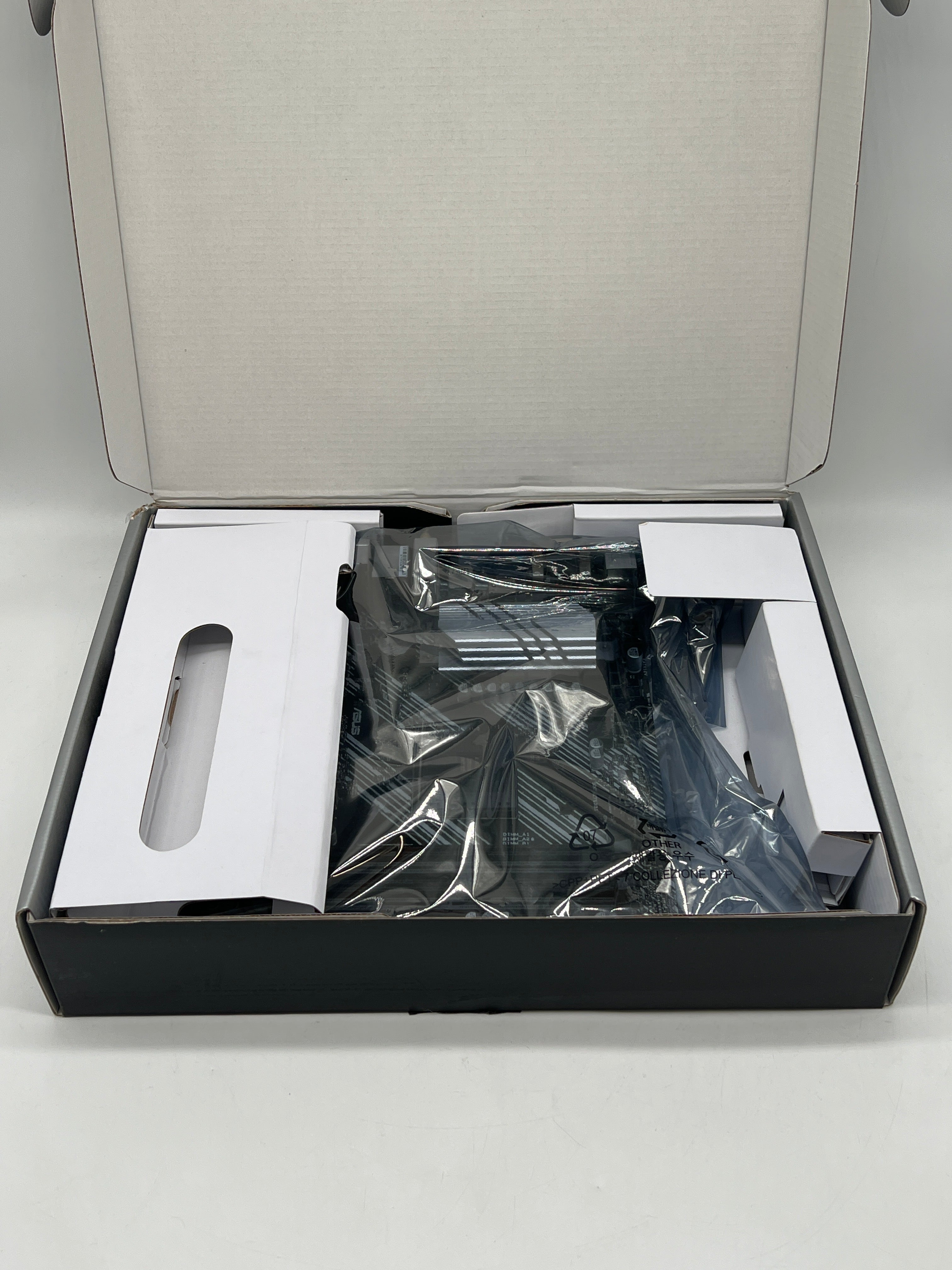 ASUS B650-E WIFITUF GAMING Motherboard AMD Socket AM5 - Used