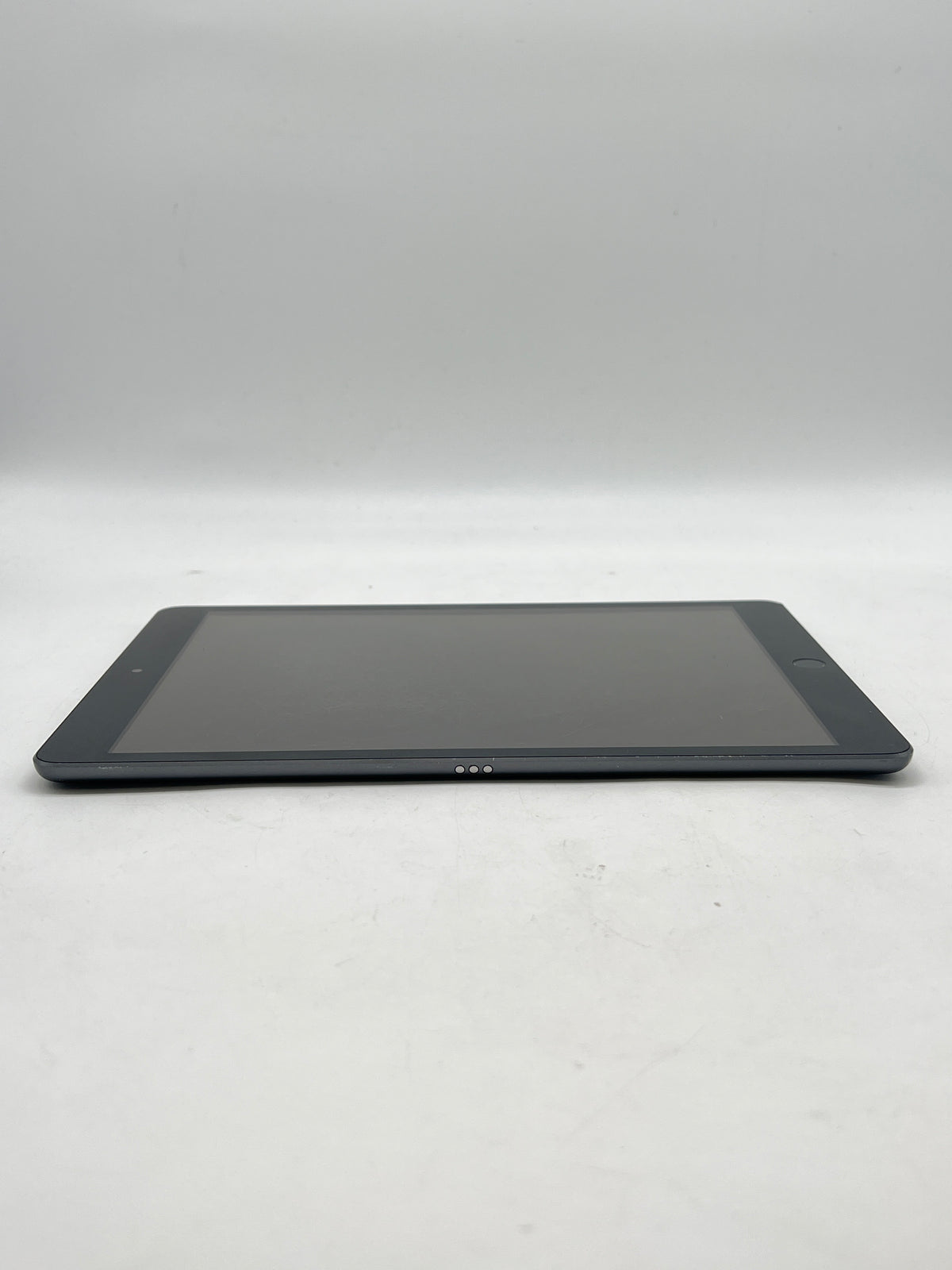 Apple iPad 9th Gen A2602 10.2" 64GB Wi-Fi Space Gray - Used