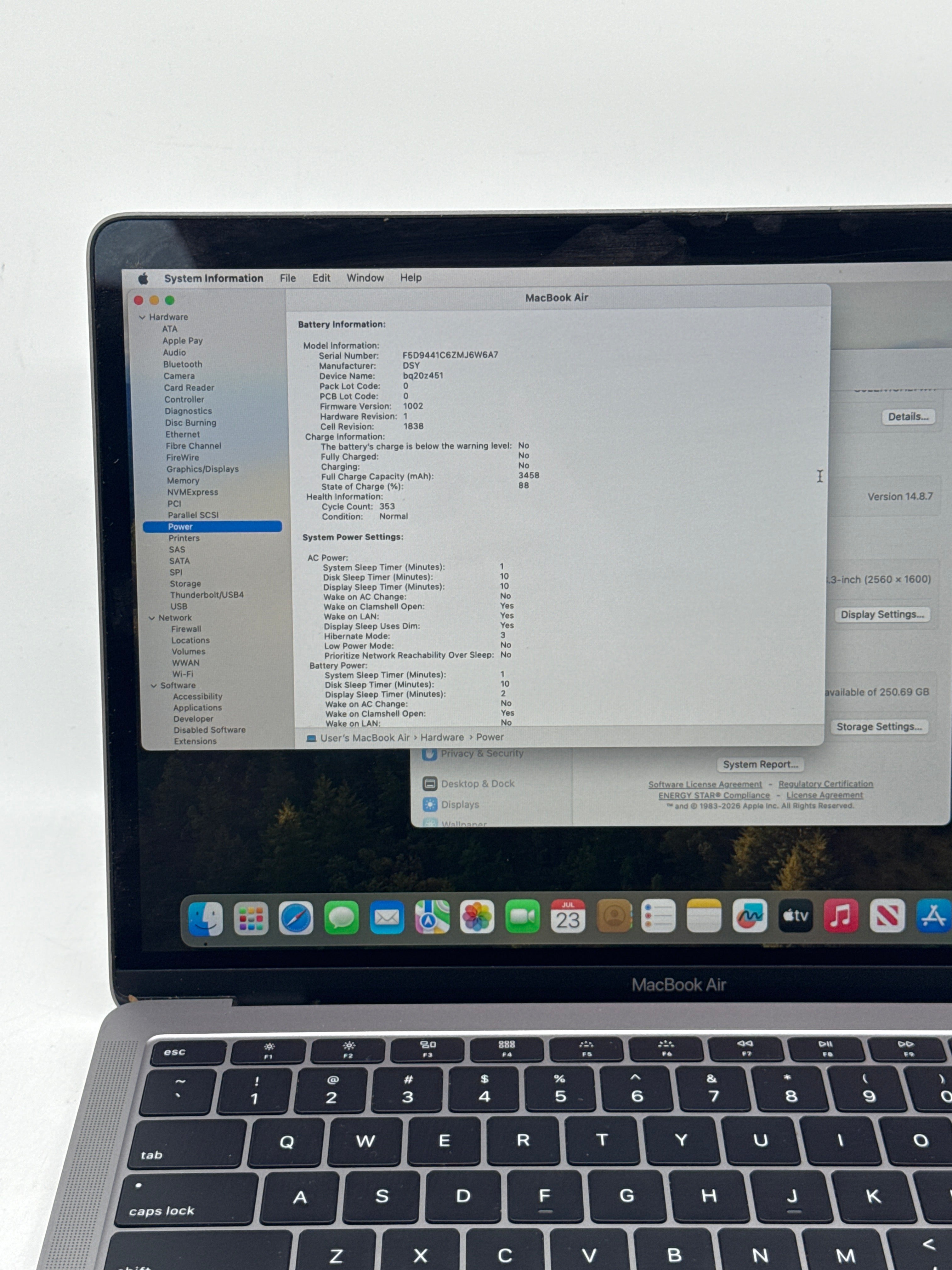Apple MacBook Air 13" A1932 2019 Core i5 8GB RAM 256GB SSD - Used