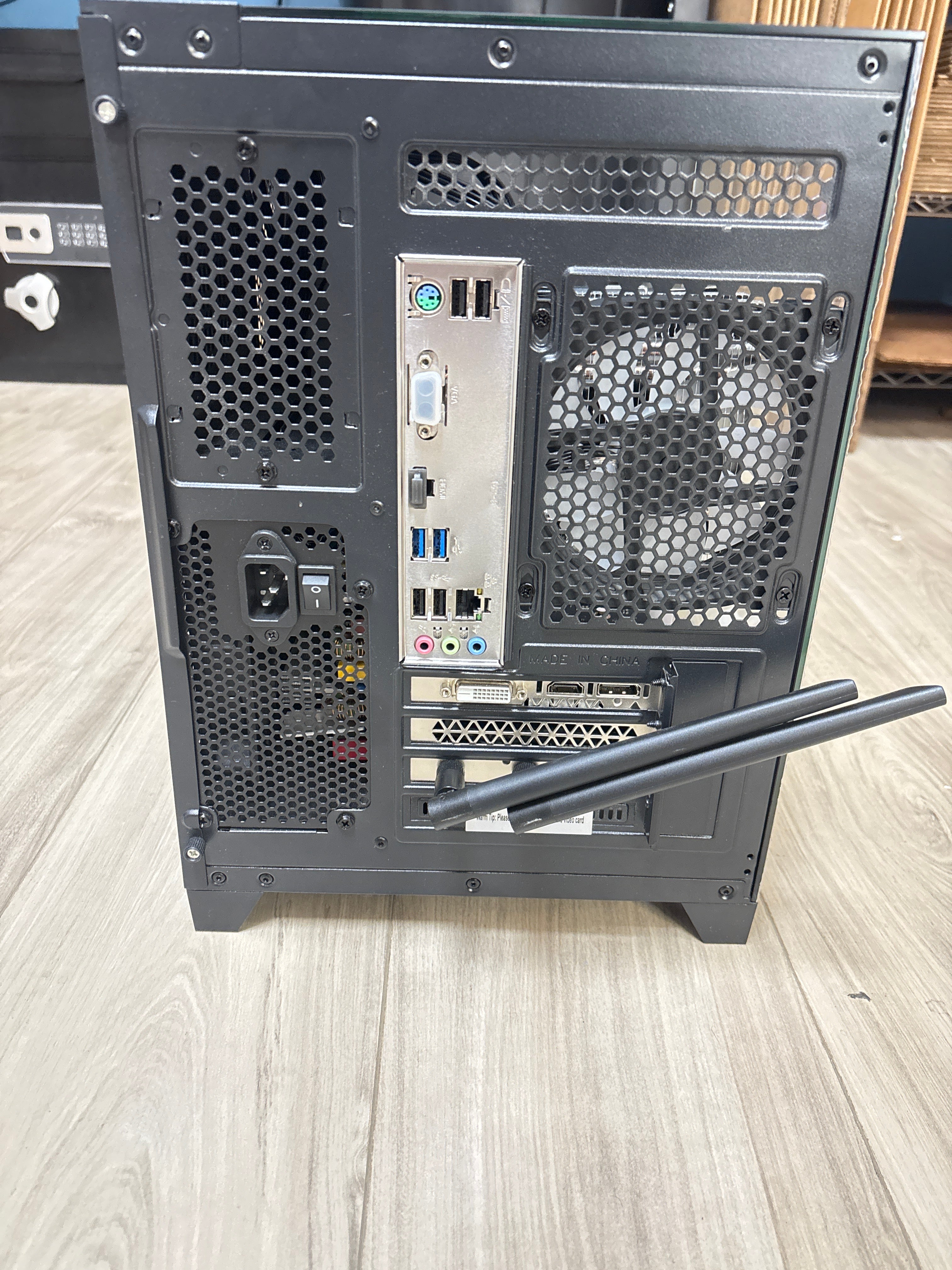 Custom PC Intel Core i5-12400F 16GB RAM 1TB SSD RTX 3050 - Used