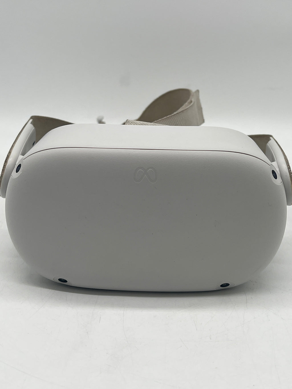Meta Quest 2 VR Headset White 64GB - For Parts (Missing face cushion)
