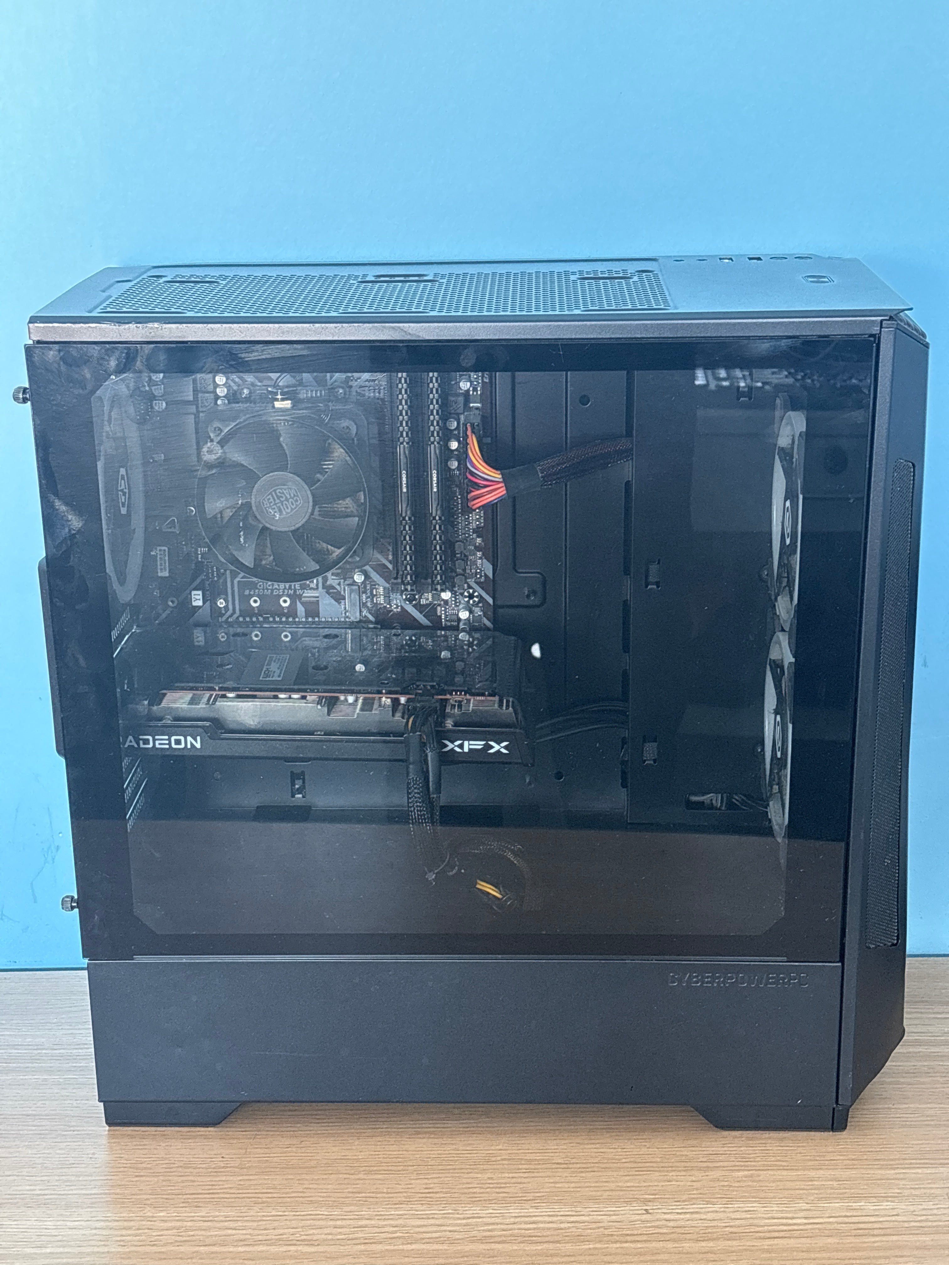CyberPower PC Ryzen 5 3600 16GB RAM 2TB HDD 256GB SSD Radeon RX 6650 XT