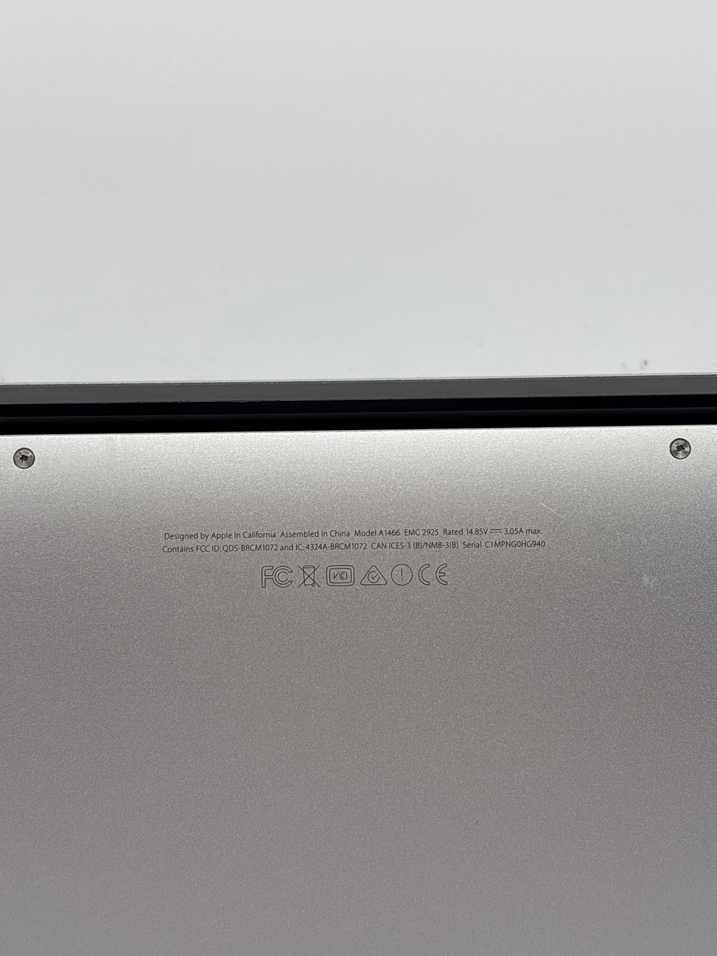 Apple MacBook Air 13" A1466 i5 4GB RAM 128GB SSD - For Parts (Read DESC)