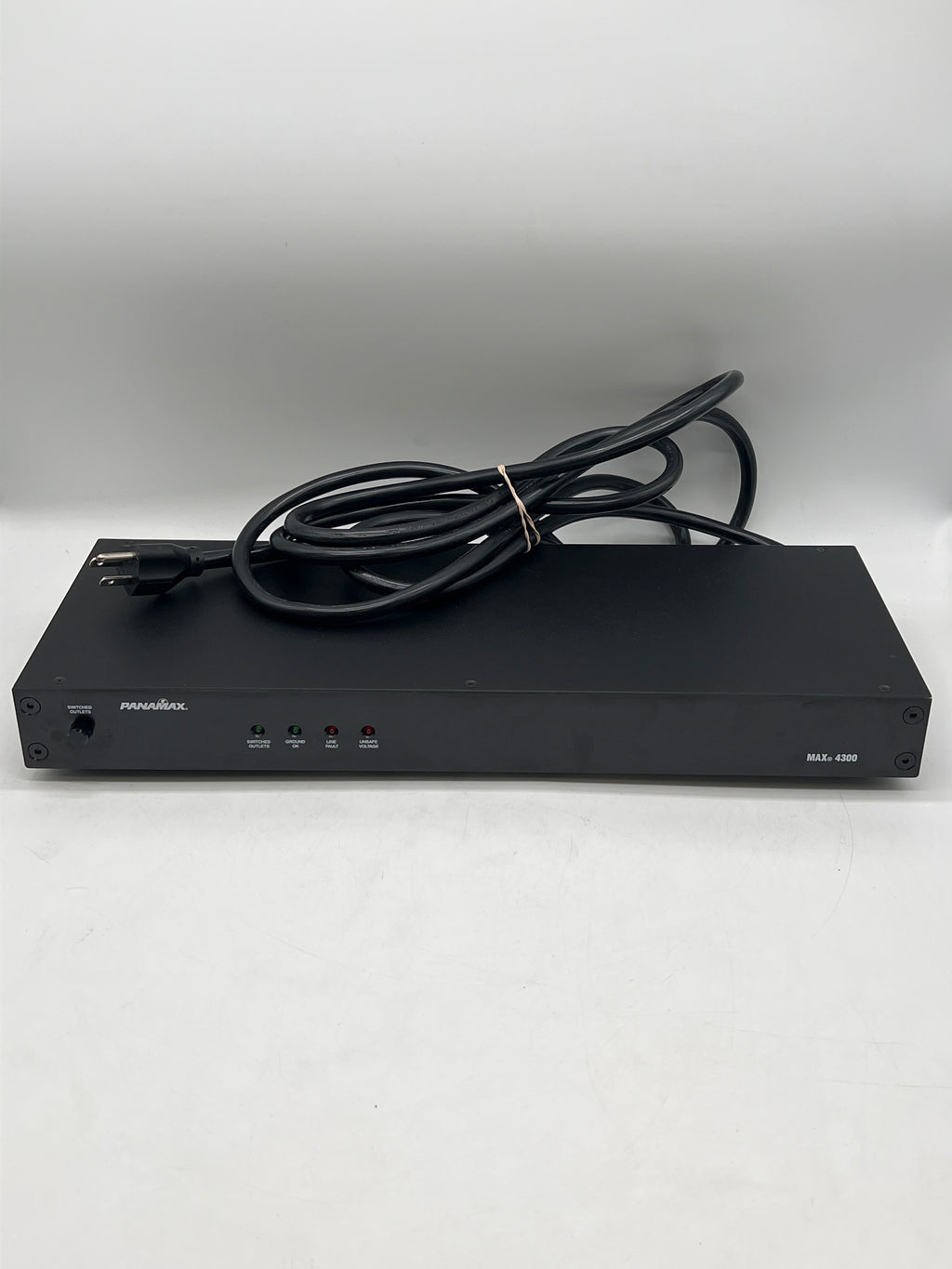 Panamax Max 4300 Surge Protector Line Conditioner 7 Outlets Used - No Controller