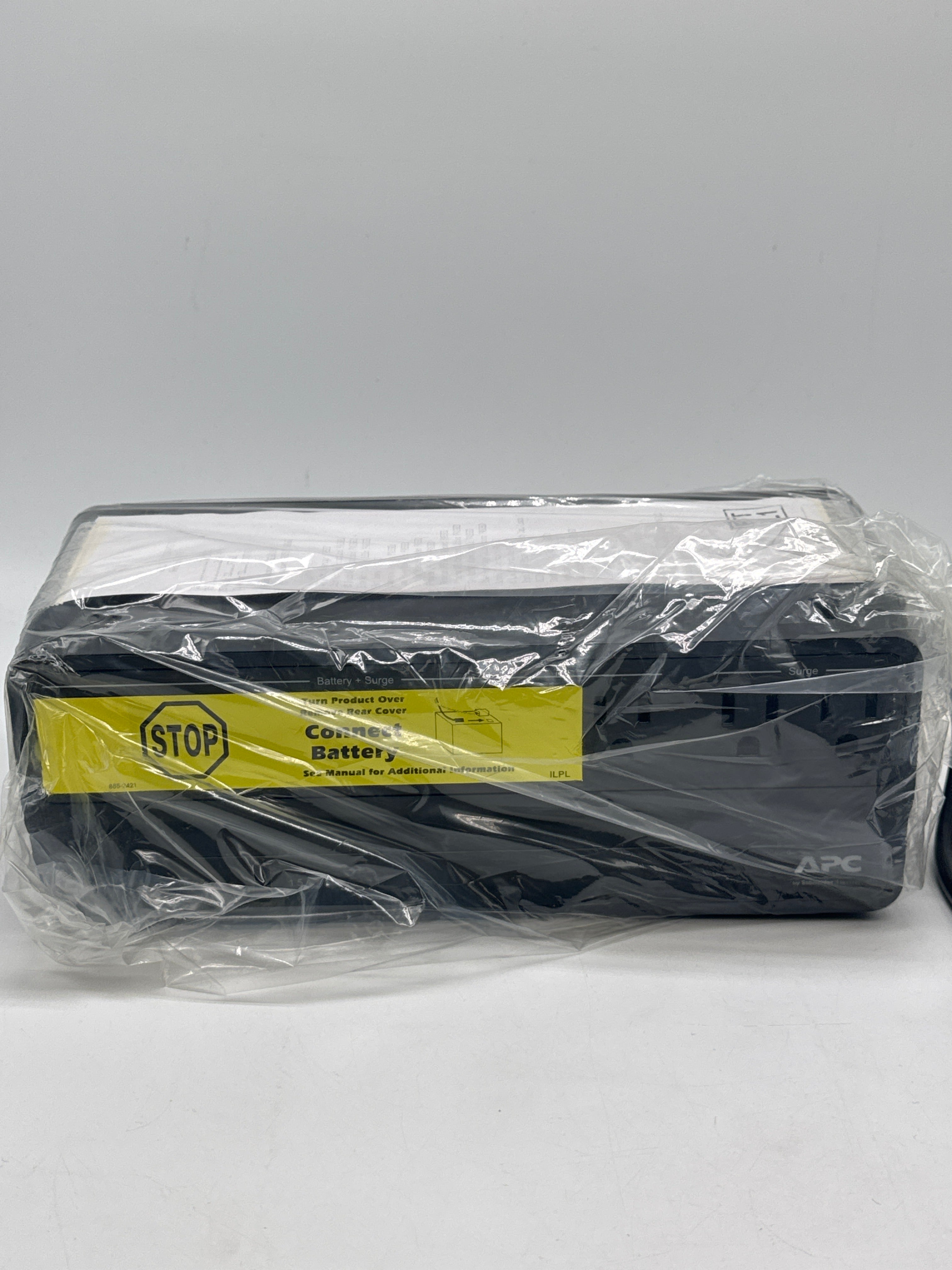 APC Back-UPS BE600M1 600 VA 330W New open box
