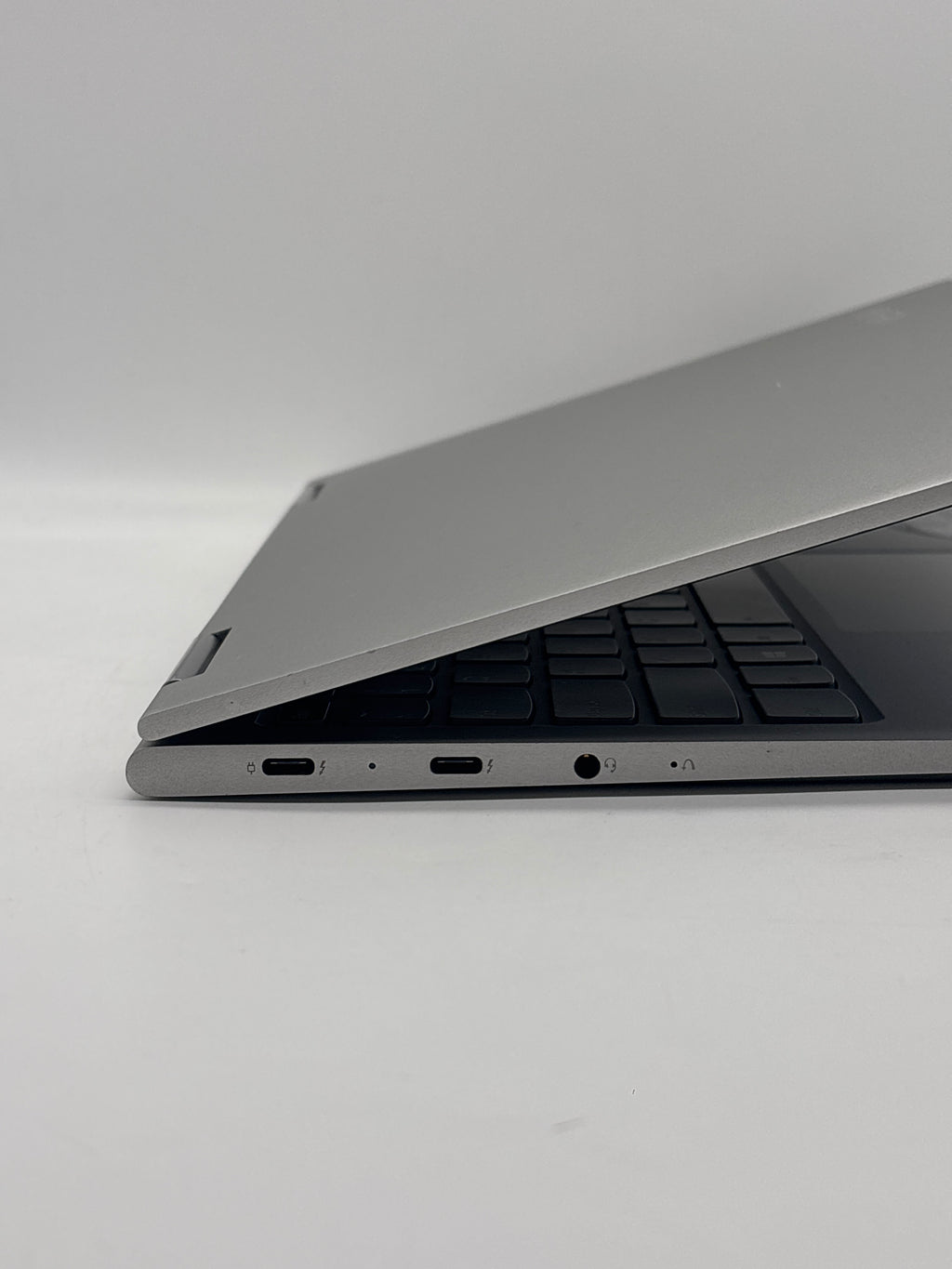 Lenovo Yoga 730-13IKB 2-in-1 i5-8250U 8GB RAM 256GB SSD Used