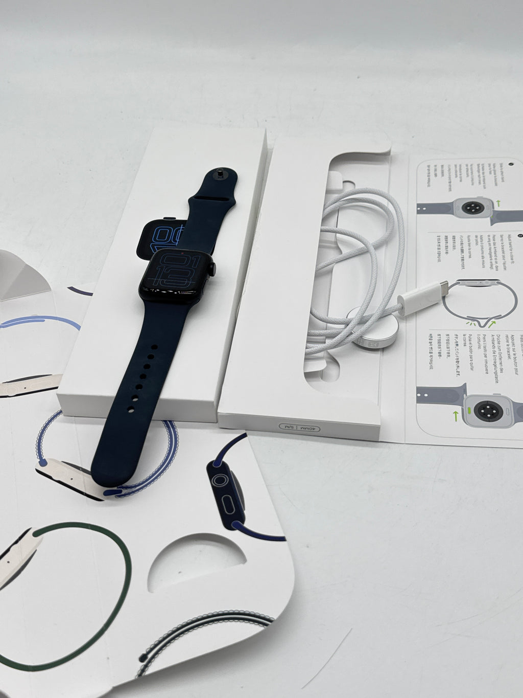Apple Watch SE 3rd Gen 40mm GPS + Cellular Midnight - Used with Box