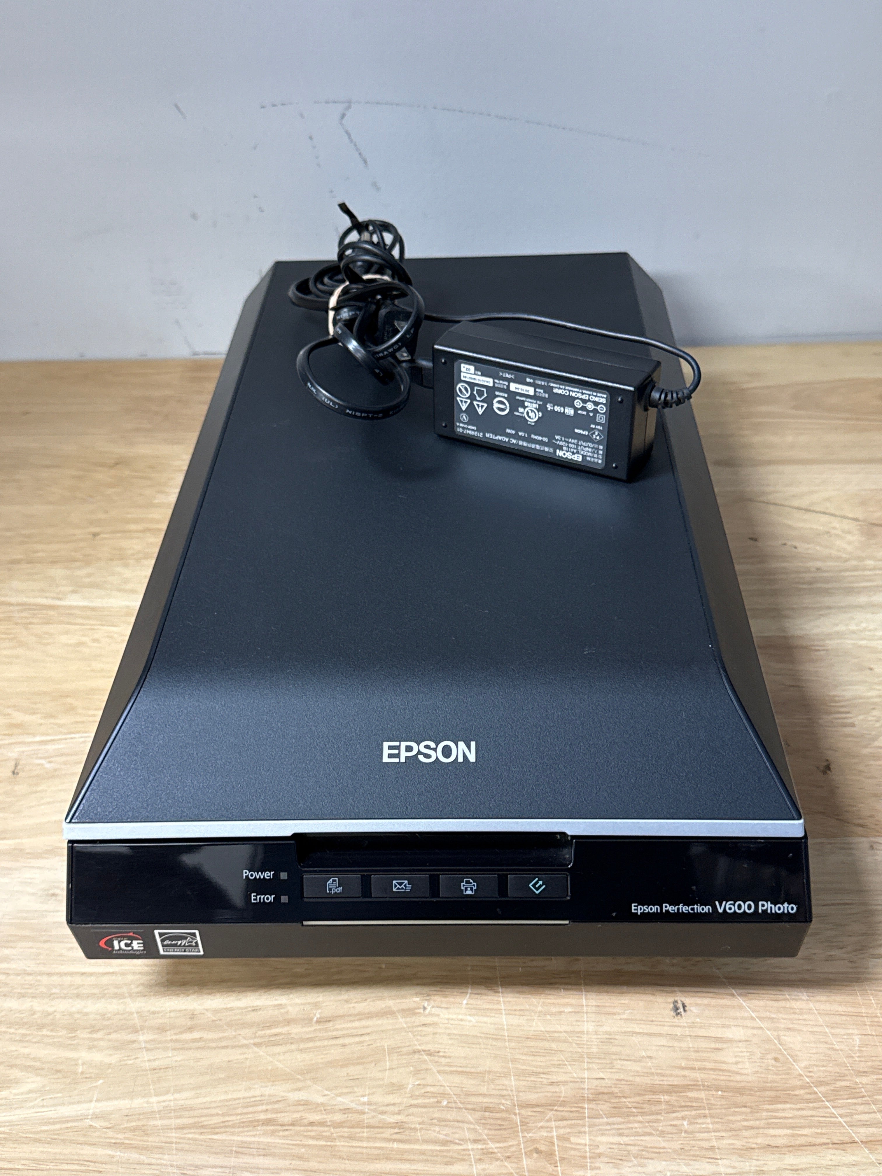 Epson V600 Photo Document Scanner - Used