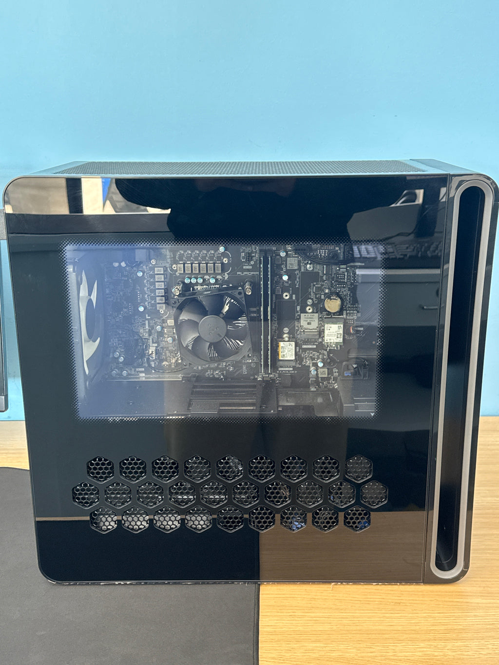 Dell Alienware Aurora R17 Ultra 7 265F 16GB RAM 1TB SSD RTX 5060 Ti - Used