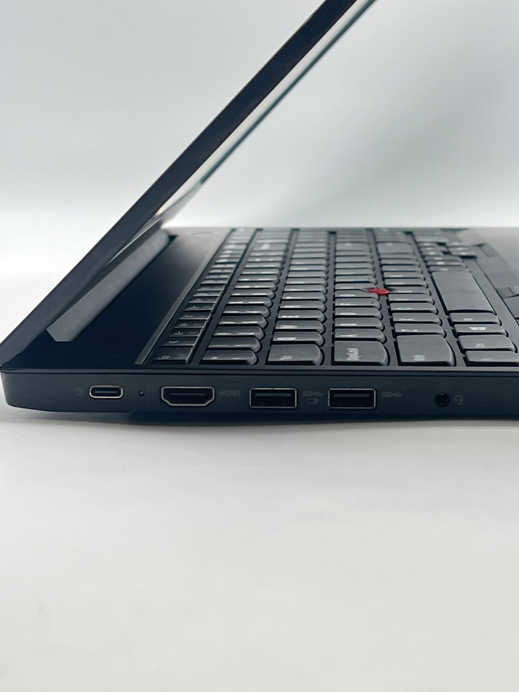 Lenovo ThinkPad E590 i5-8265U 4GB RAM 512GB HDD - For Parts (Bad Battery)