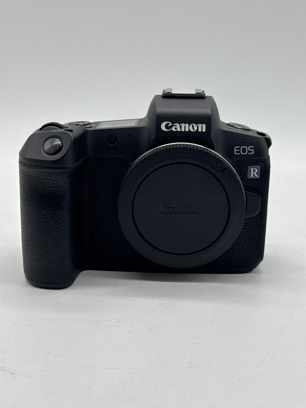 Canon EOS R Mirrorless Camera w/ Lens Black - Used