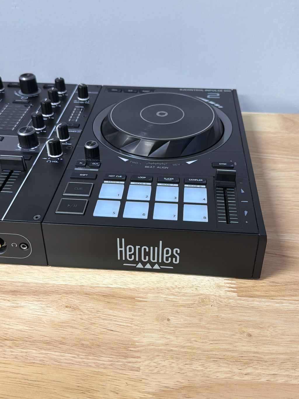 Hercules DJ Control Impulse 500 Controller Black Tabletop 2 Decks W/ Travel Case