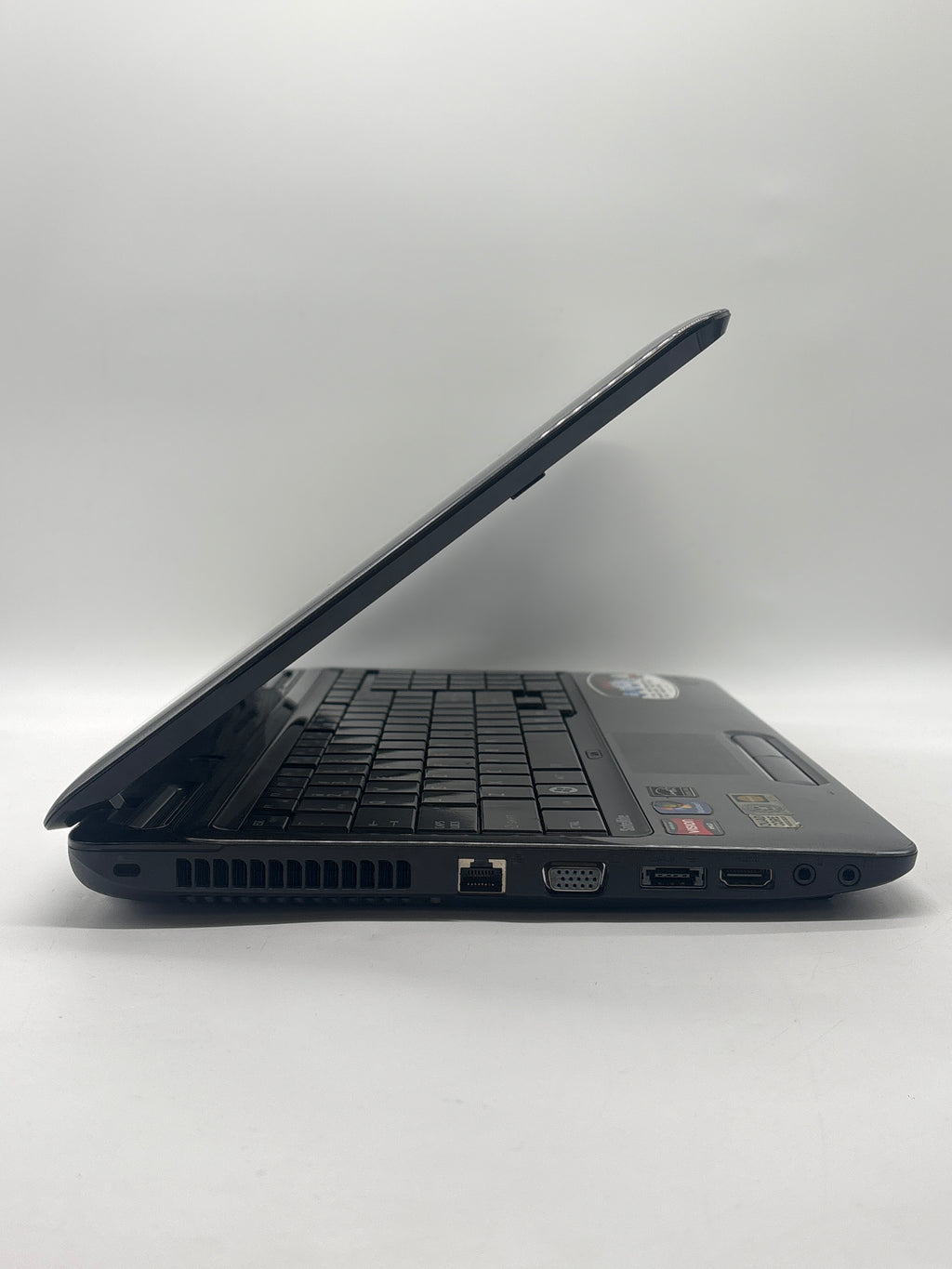 Toshiba Satellite L655D AMD Phenom II P940 4GB RAM - For Parts (No HDD)