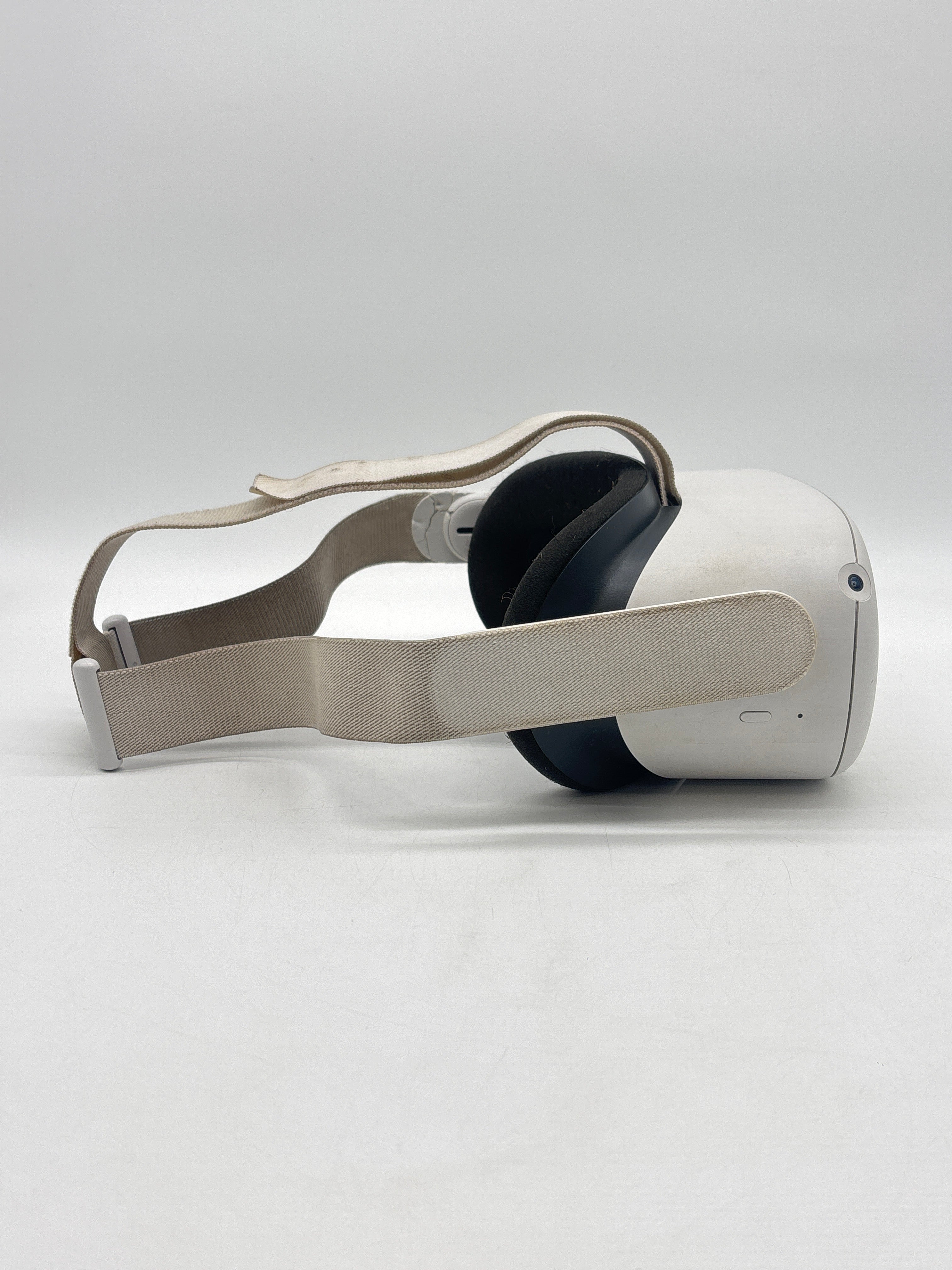 Meta Quest 2 128GB Standalone VR Headset Black - For Parts