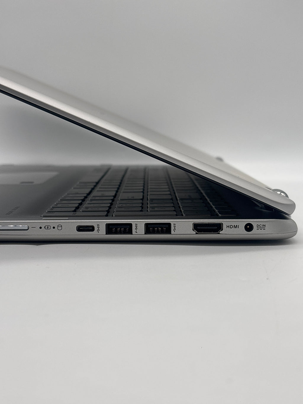 Asus Q504U i5-7200U 12GB RAM 1TB HDD - For Parts (Bad Battery)