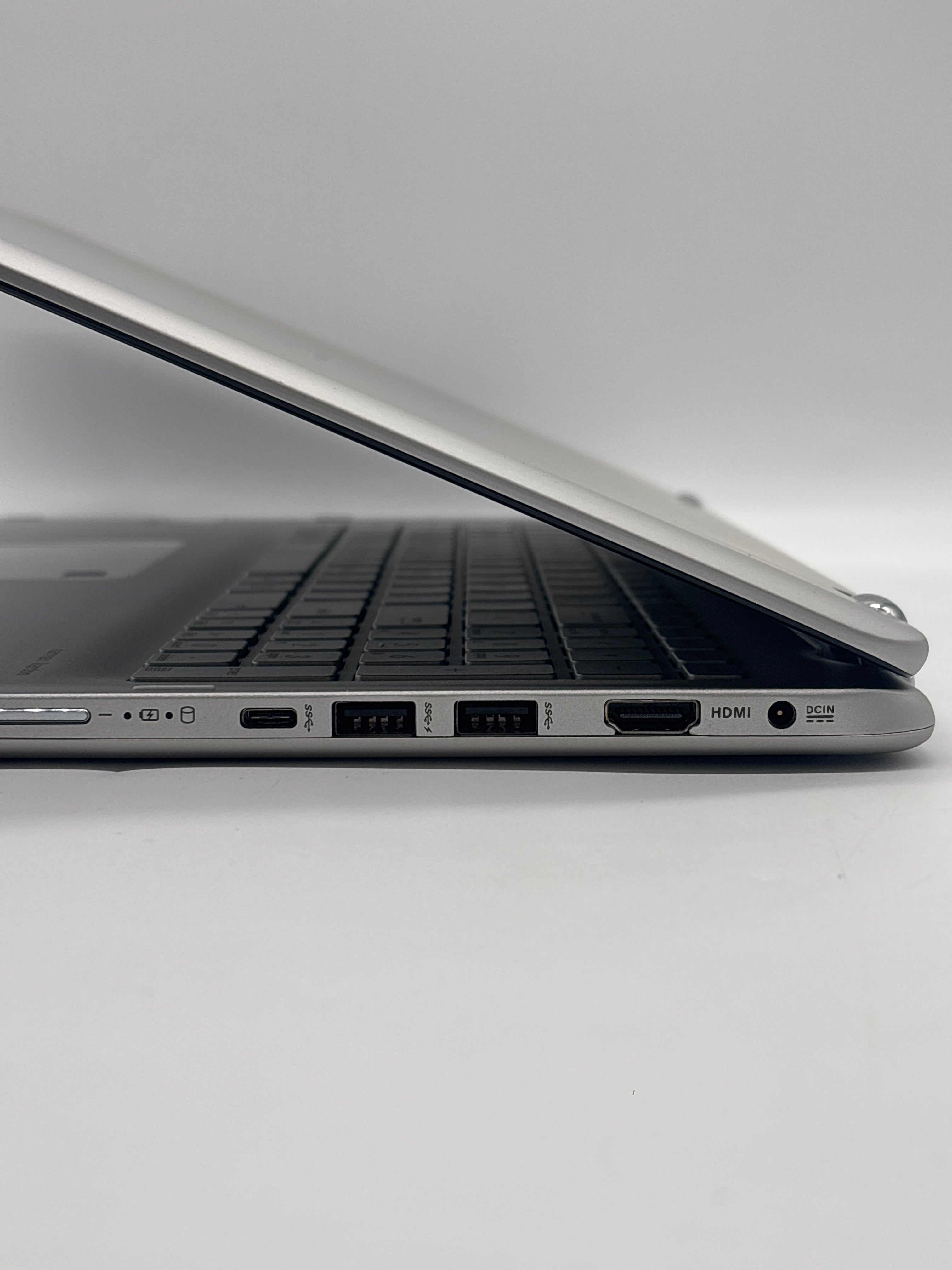 Asus Q504U i5-7200U 12GB RAM 1TB HDD - For Parts (Bad Battery)
