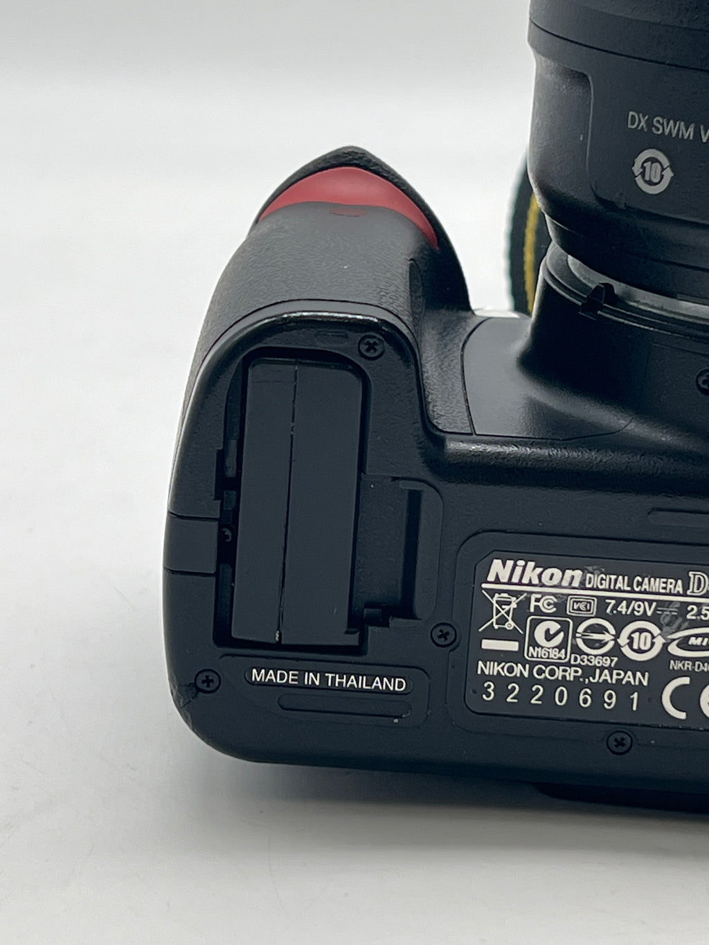 Nikon D40X Digital SLR Camera Black W/Nikon 18-55mm lens AF-S - For Parts