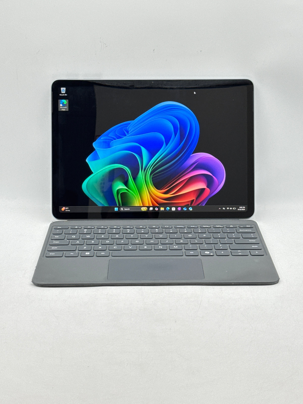 Microsoft Surface Pro 2110 12" Snapdragon X Plus 16GB RAM 512GB SSD Black - Used