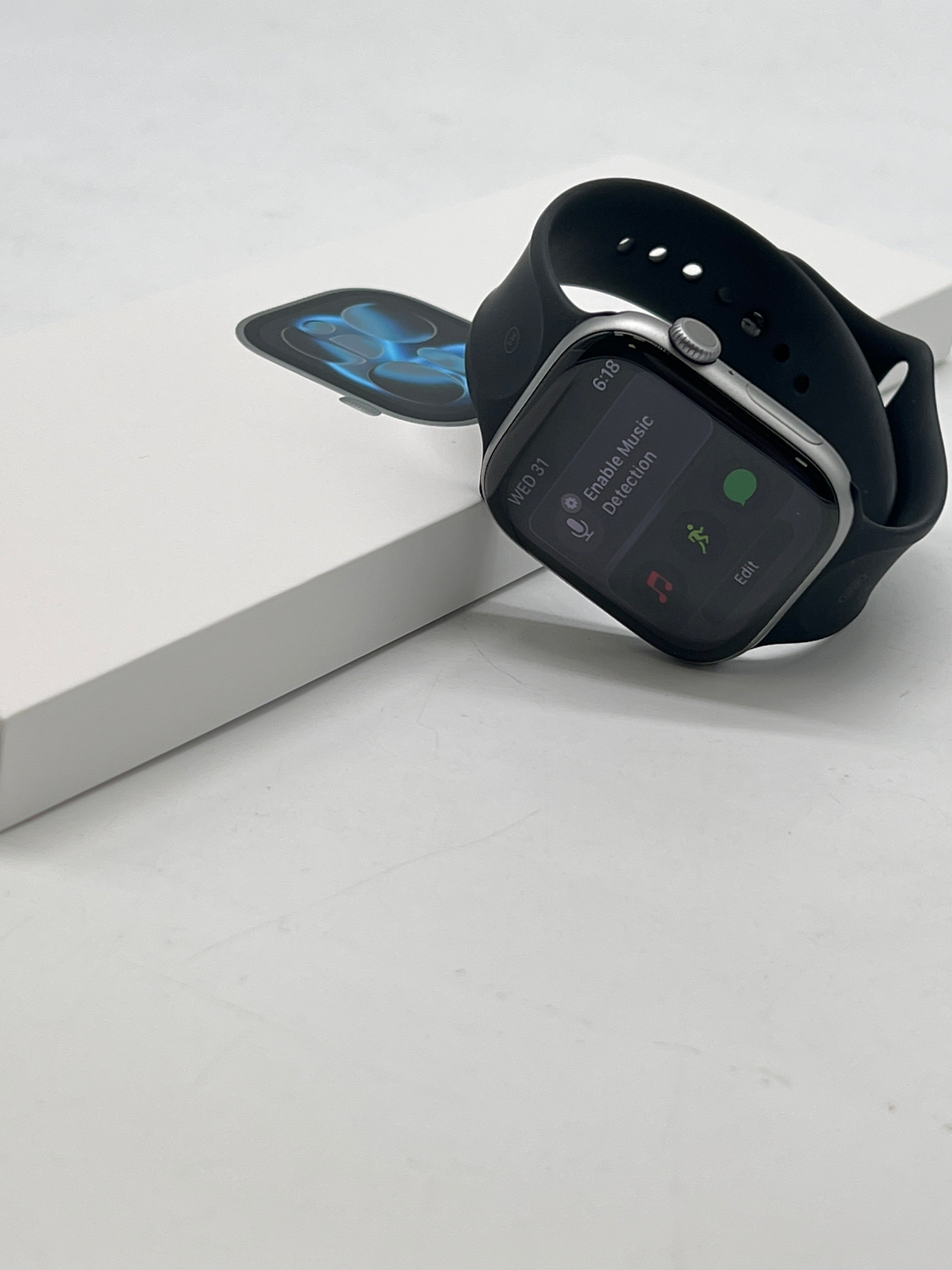 Apple Watch Series 11 46mm GPS Aluminum - Used With Box